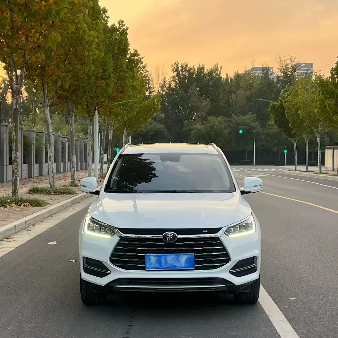 BYD Song  из Китая