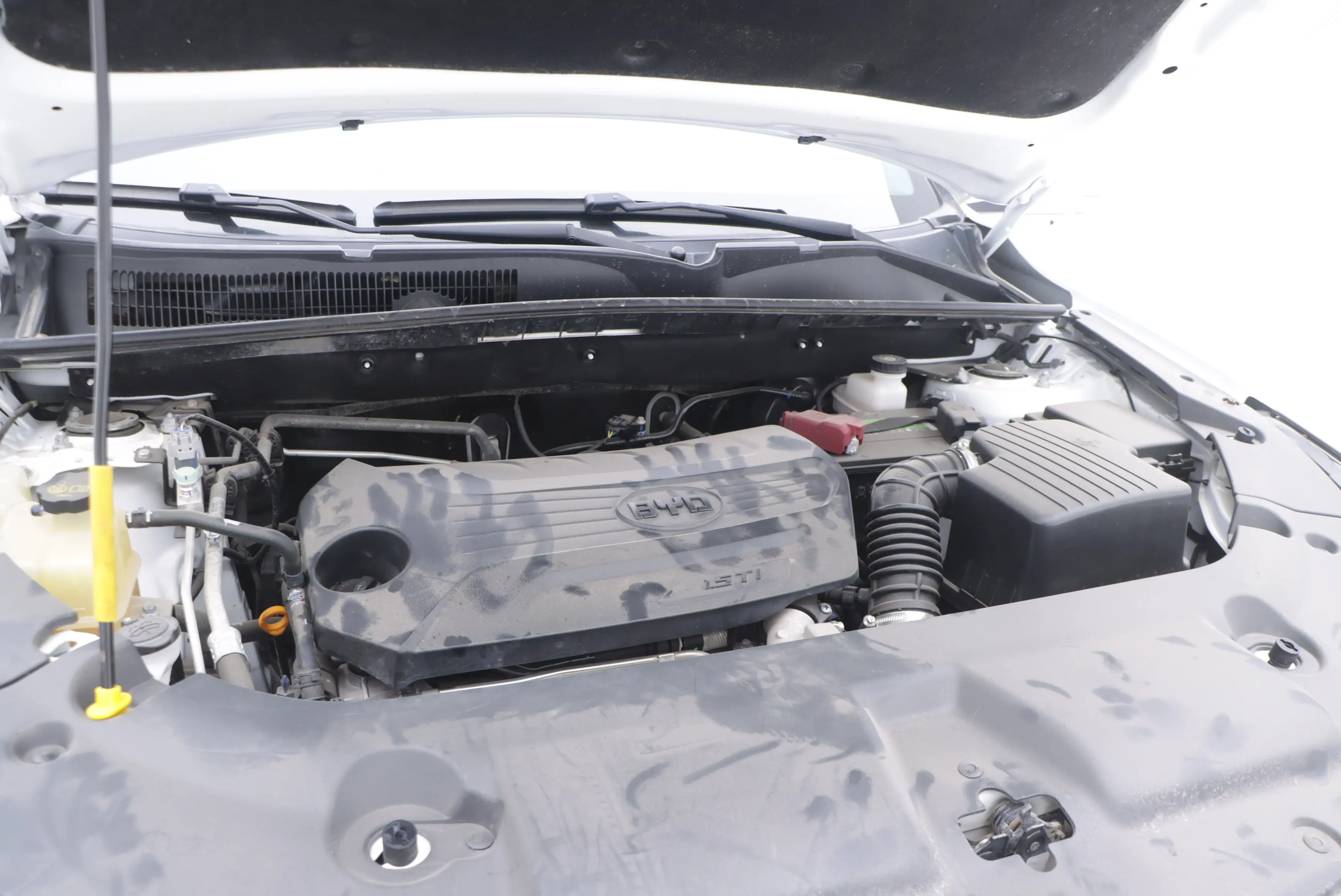 BYD Song  из Китая