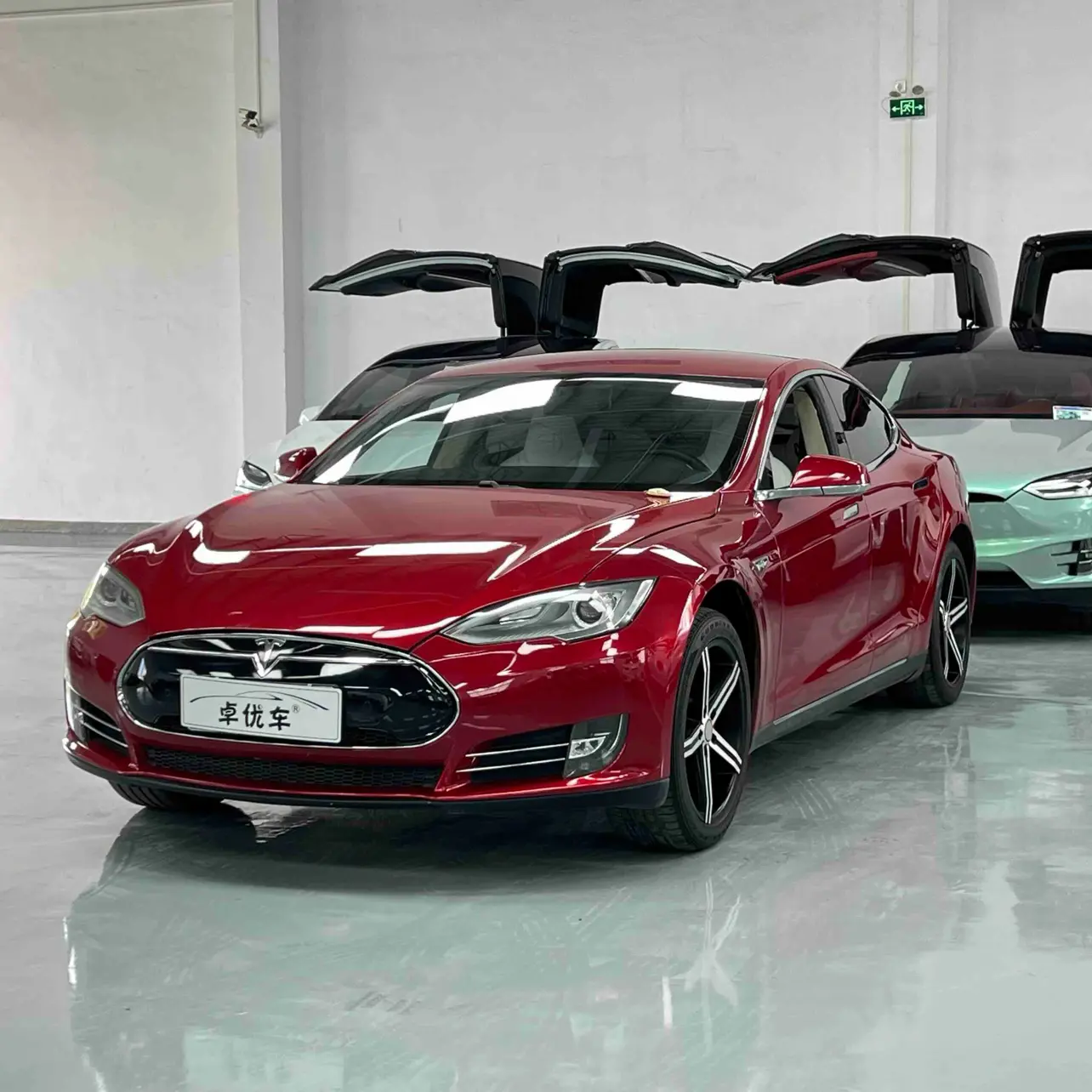 Tesla Model S  из Китая