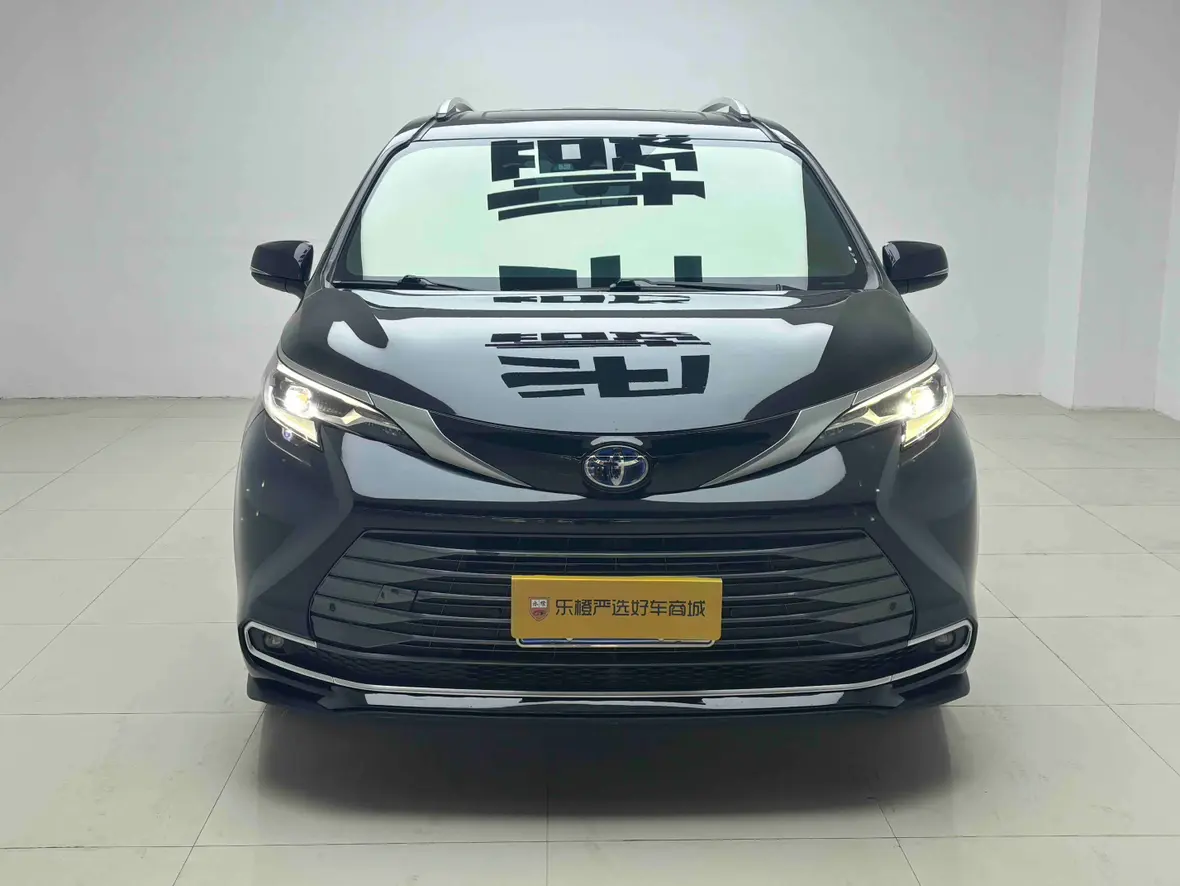 Toyota Sienna  из Китая