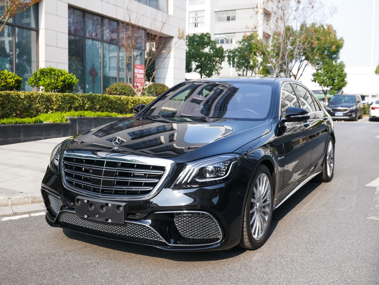 Mercedes-Benz S-Class AMG  из Китая