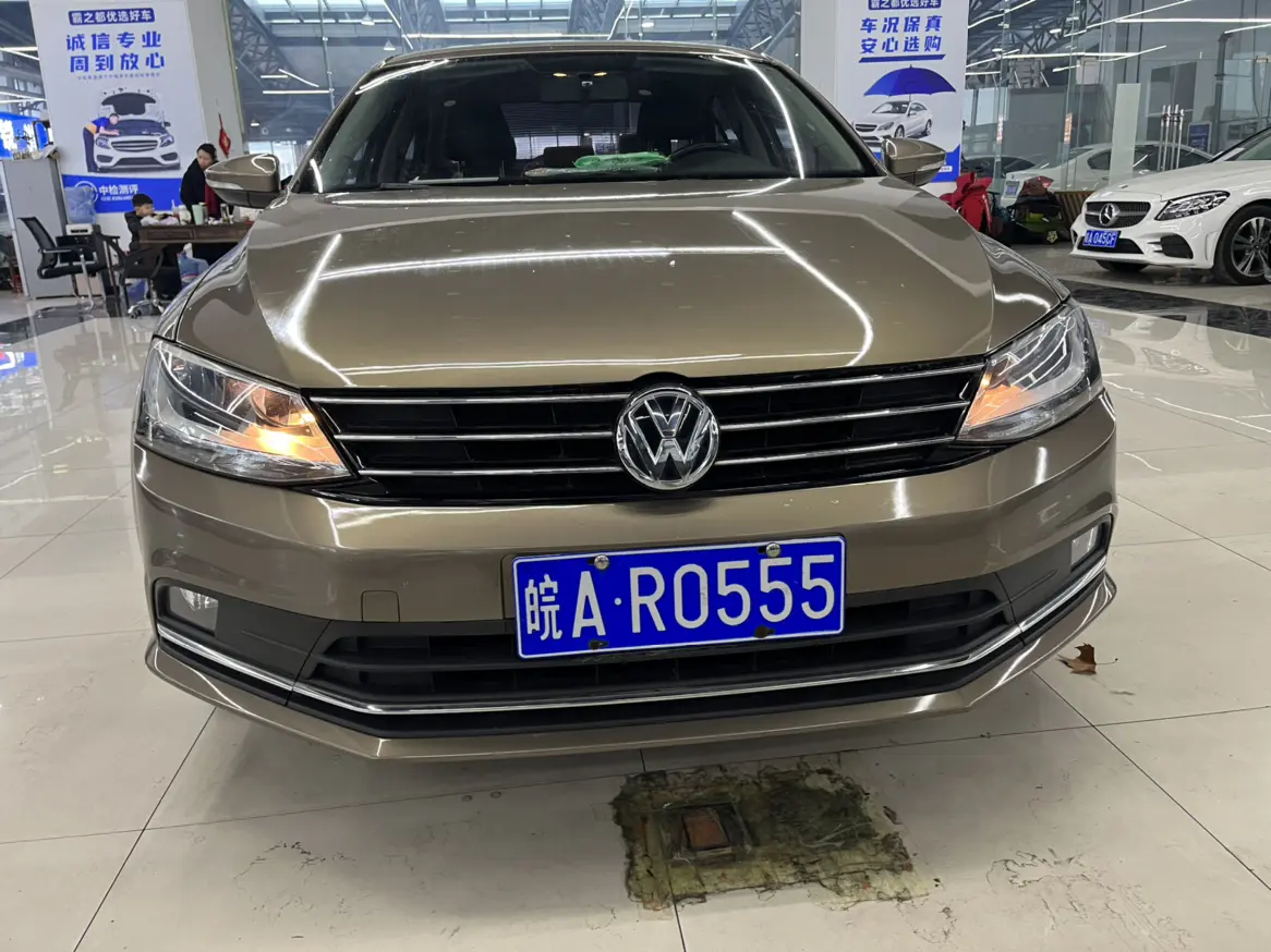 Volkswagen Sagitar  из Китая