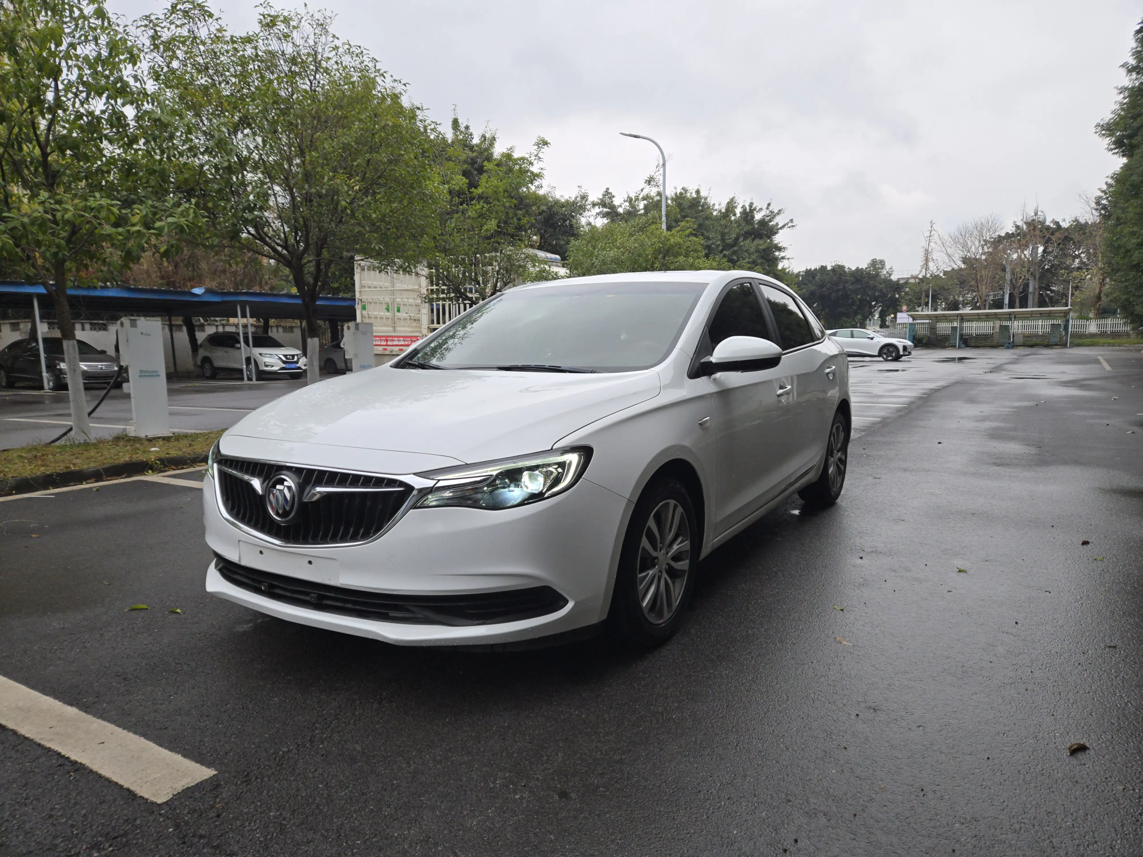 Buick Yinglang  из Китая