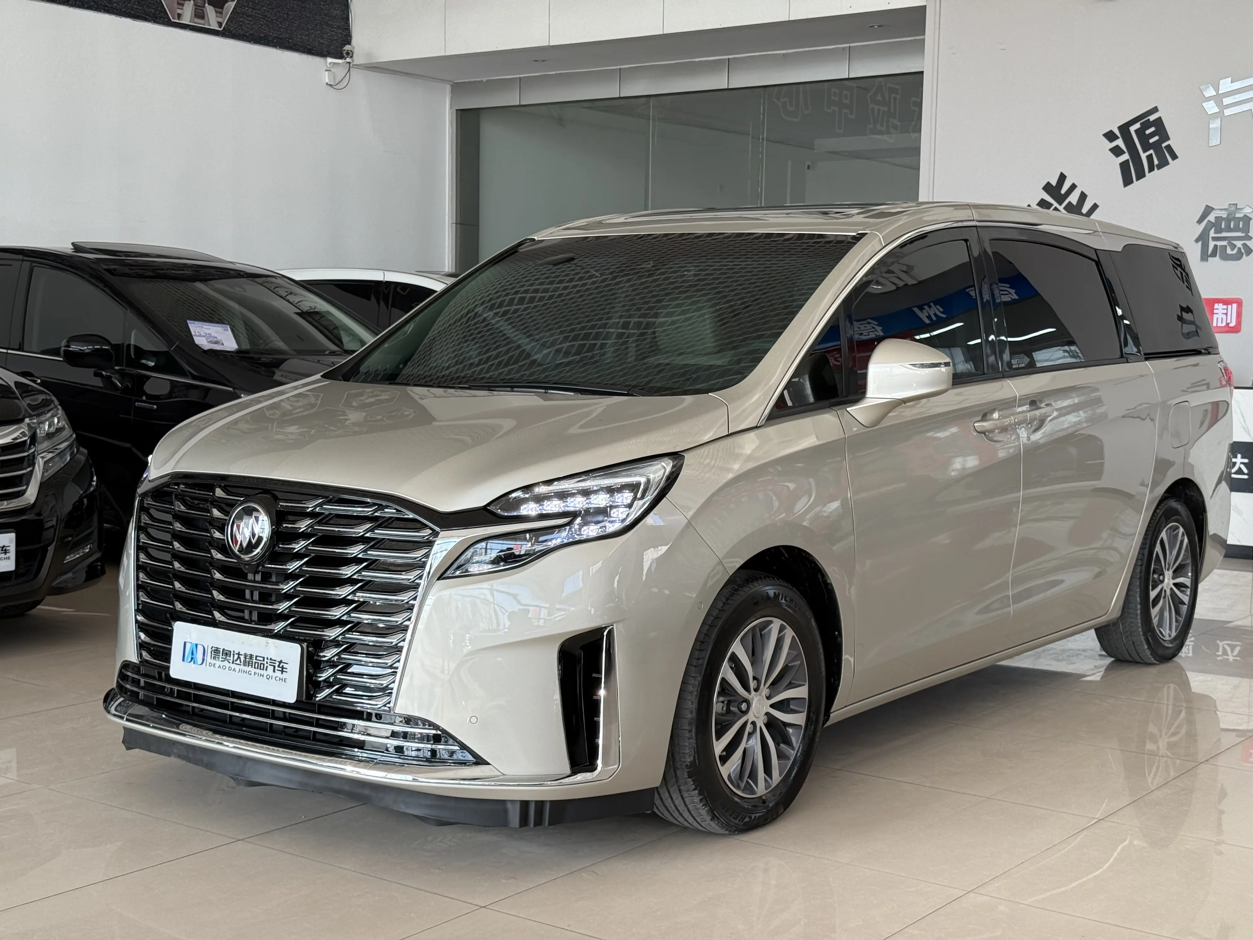 Buick GL8  из Китая