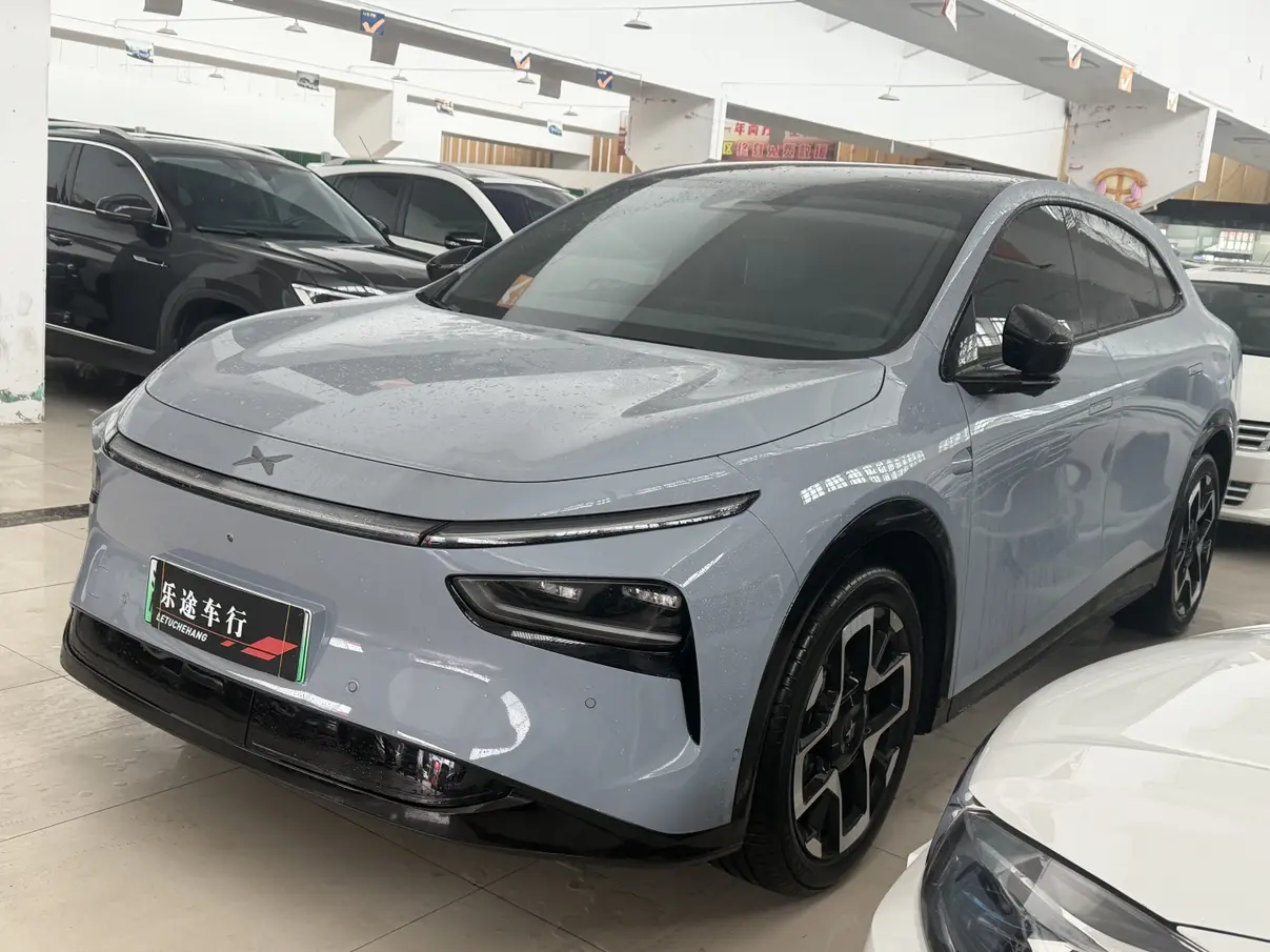 Xpeng G7  из Китая