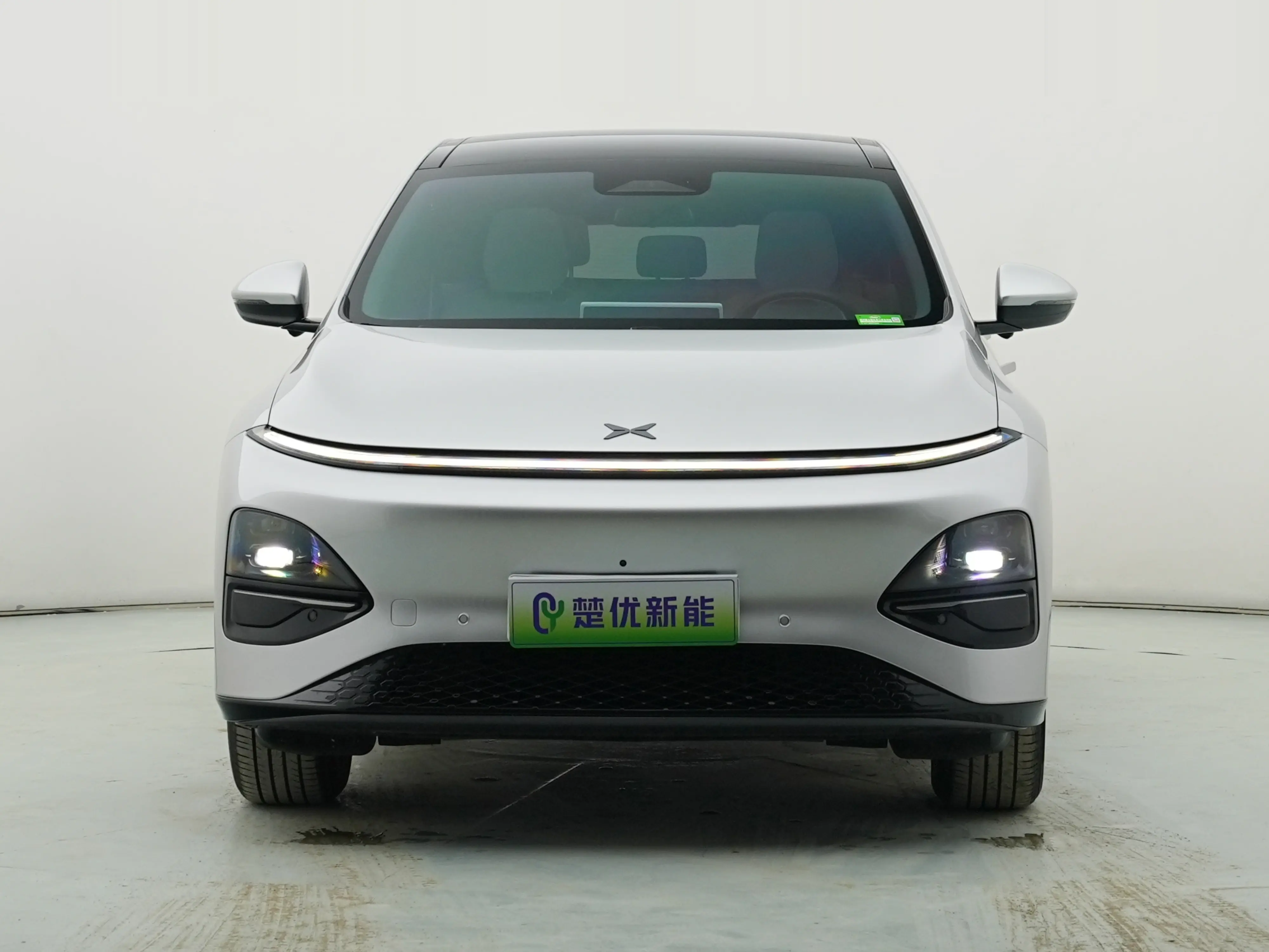 Xpeng G6  из Китая