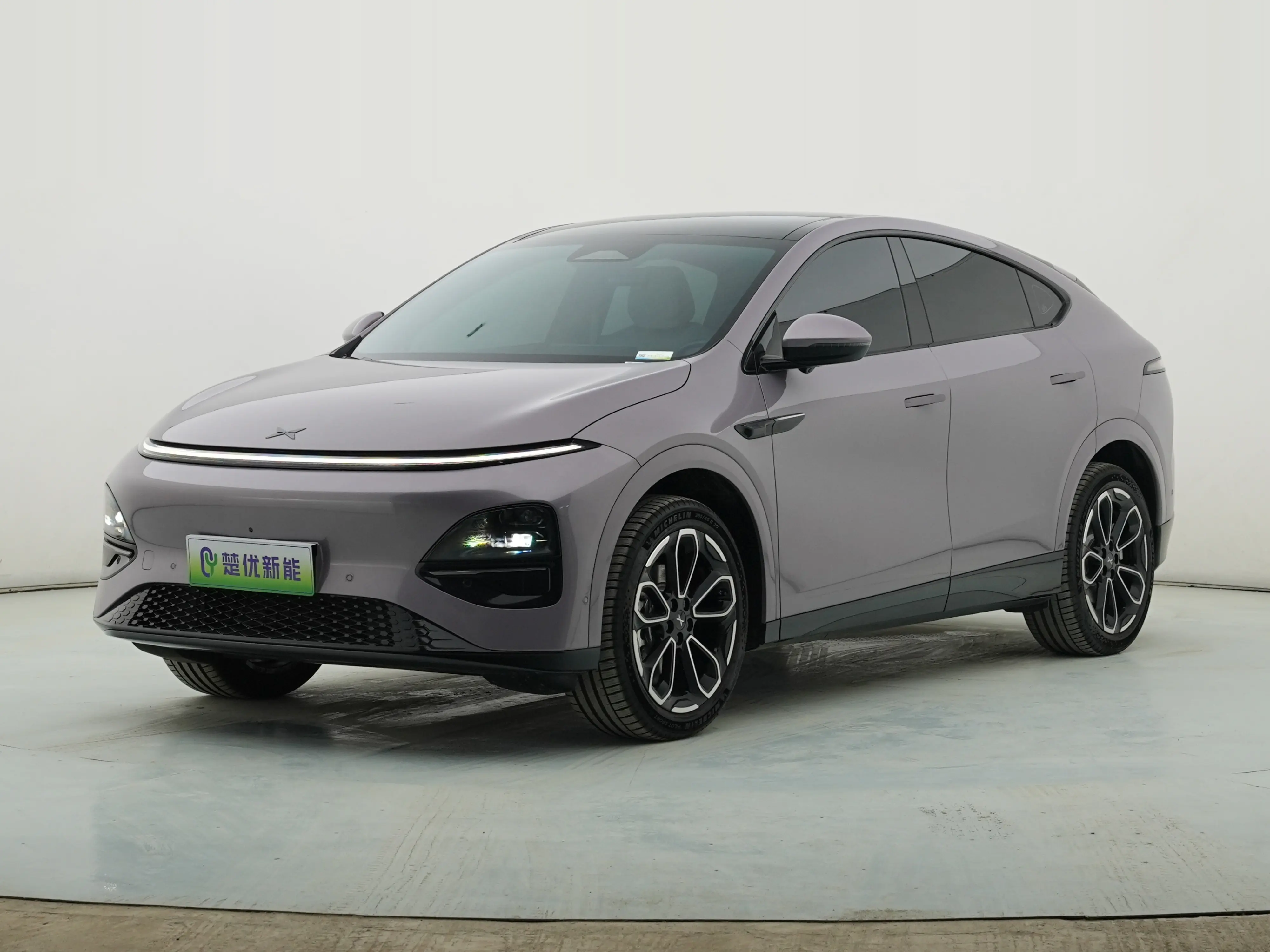 Xpeng G6  из Китая