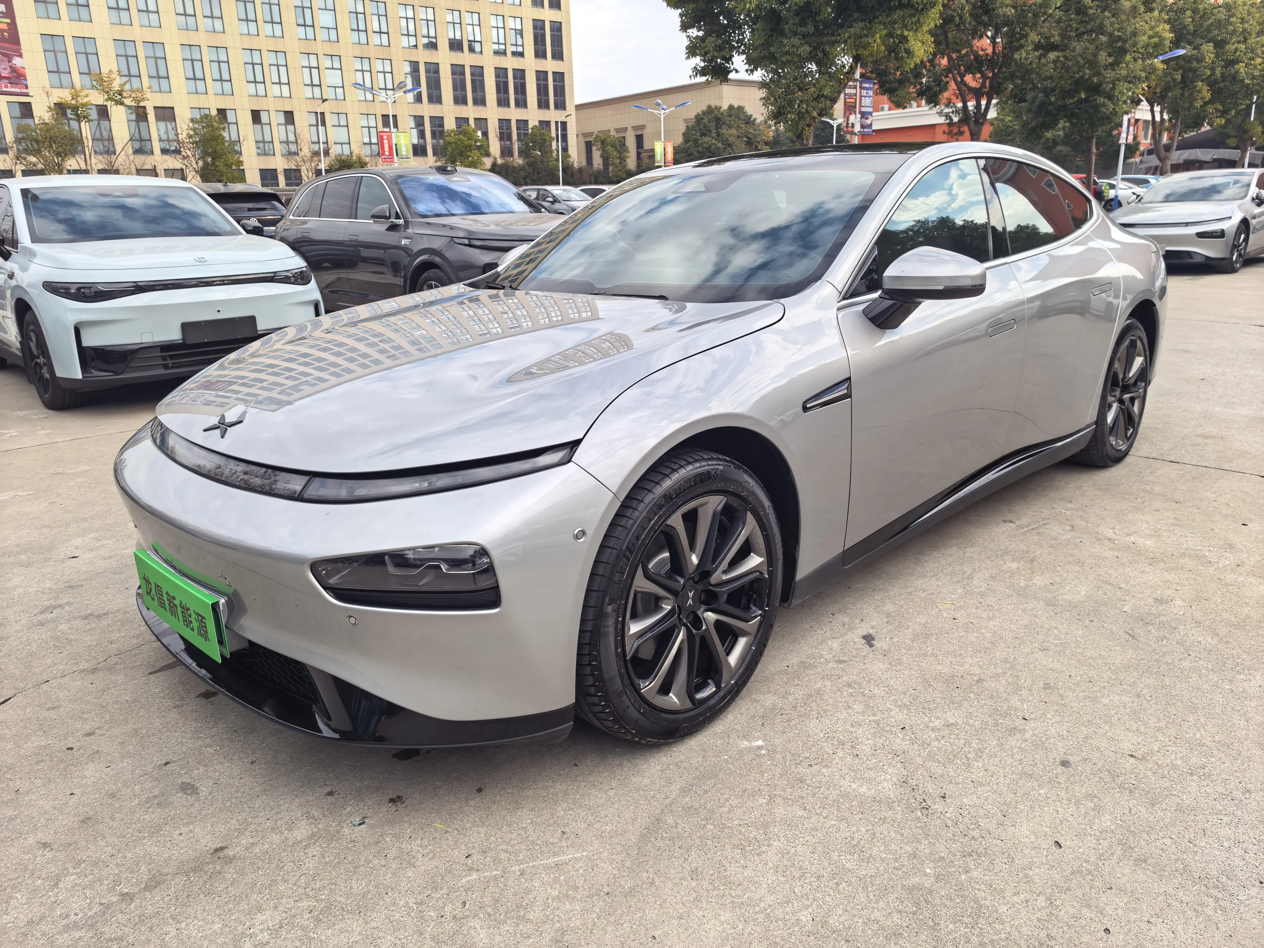 Xpeng P7  из Китая