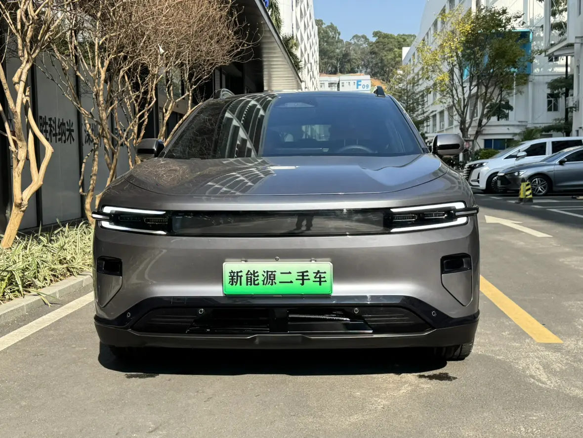 Changan Qiyuan E07  из Китая