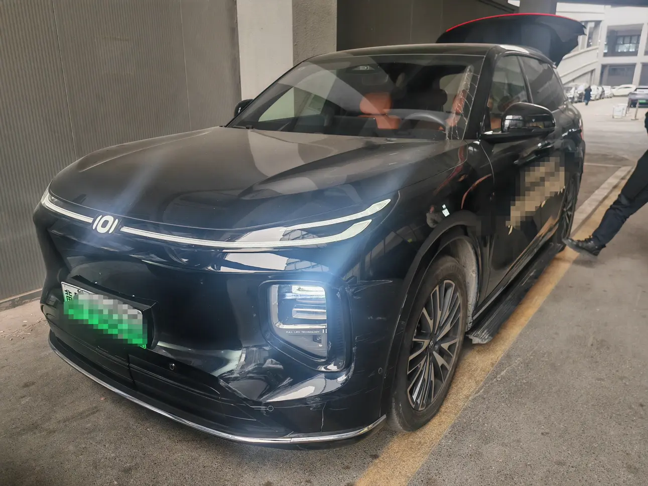 Changan Qiyuan Q07  из Китая