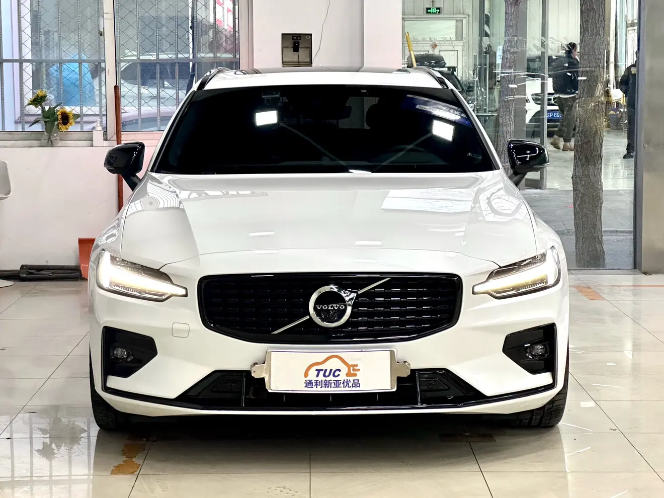 Volvo V60  из Китая
