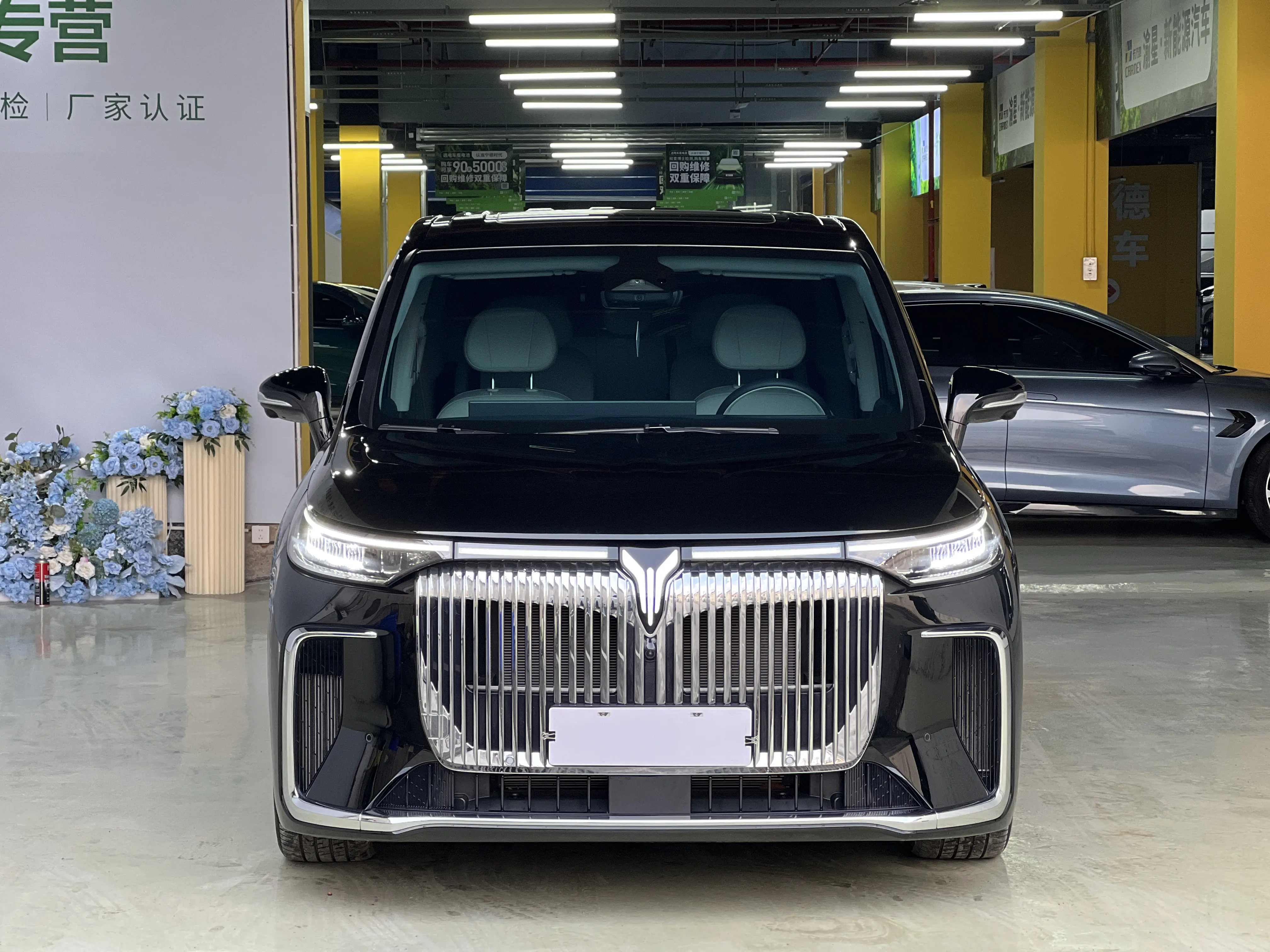 Voyah Lantu Dreamer PHEV  из Китая