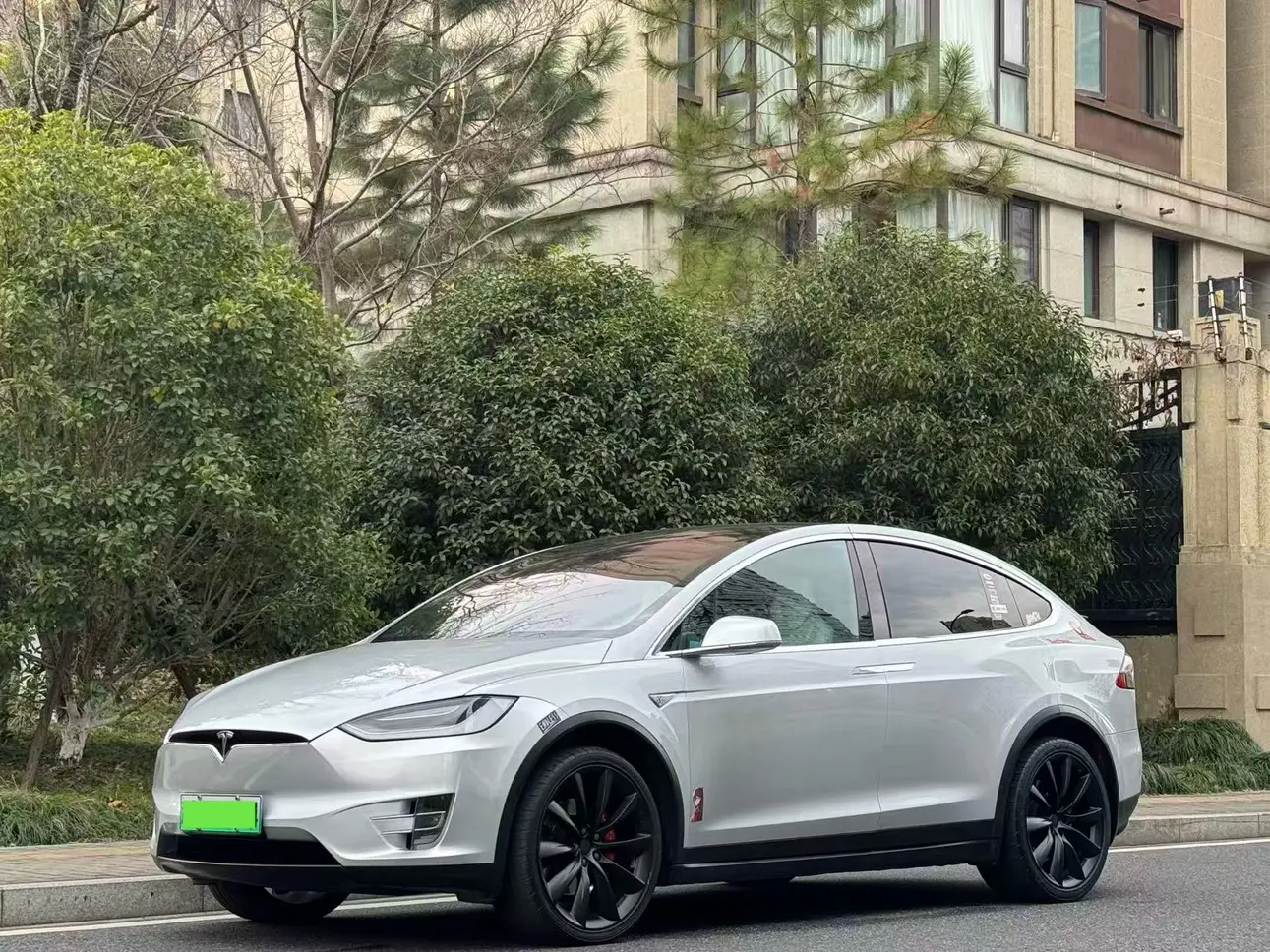 Tesla Model X  из Китая