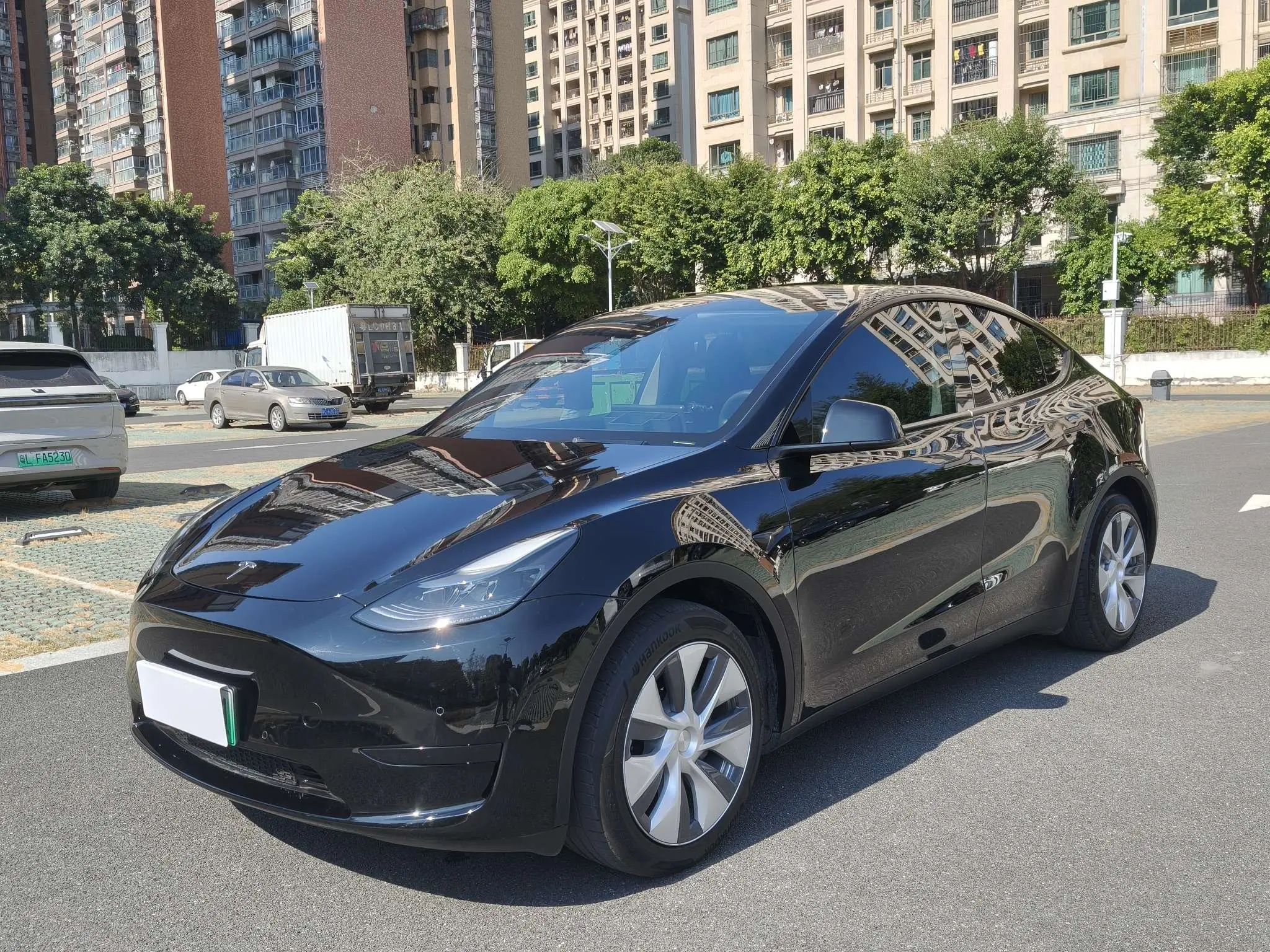 Tesla Model Y  из Китая
