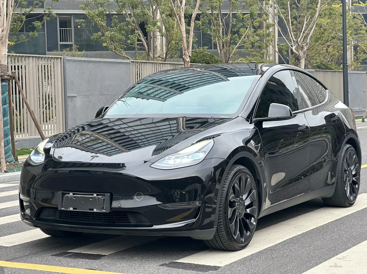 Tesla Model Y  из Китая
