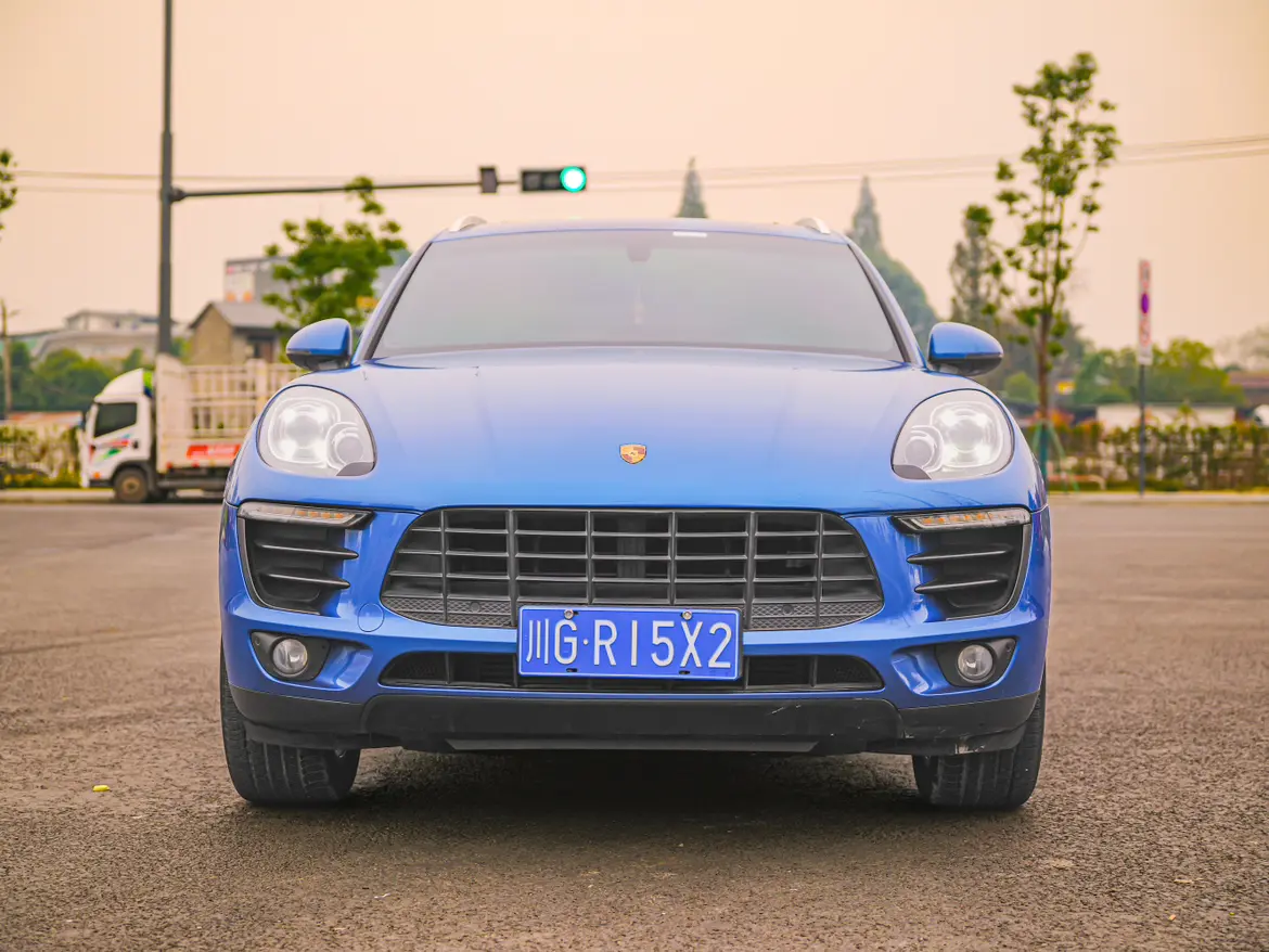 Porsche Macan  из Китая