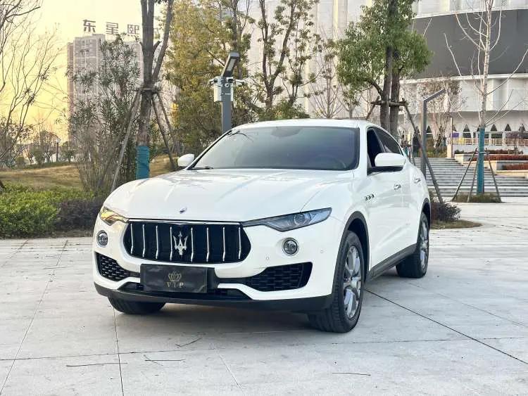 Maserati Levante  из Китая
