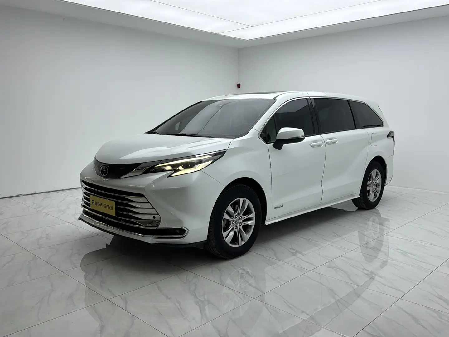 Toyota Sienna  из Китая