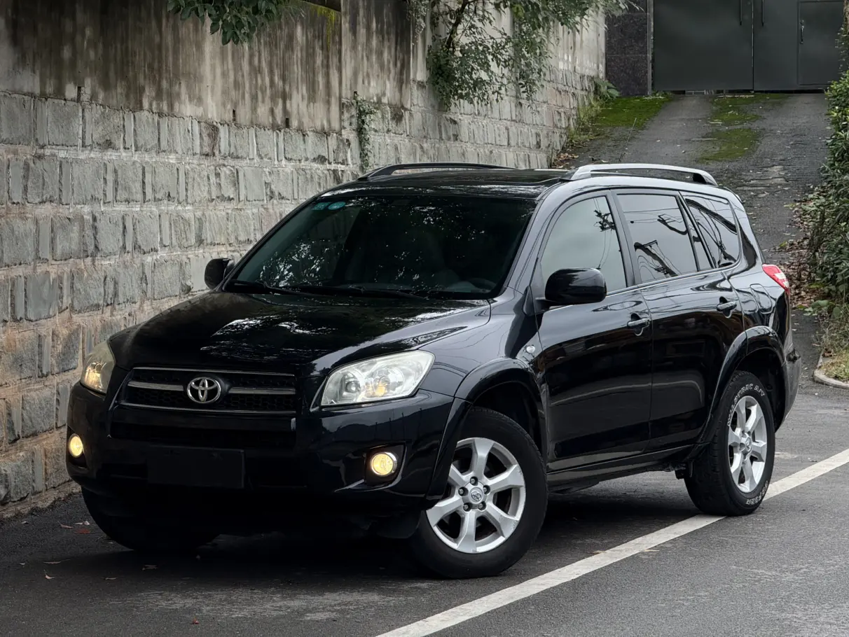 Toyota RAV4  из Китая