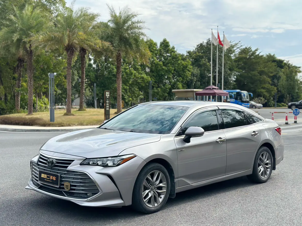 Toyota Avalon (Asian dragon)  из Китая