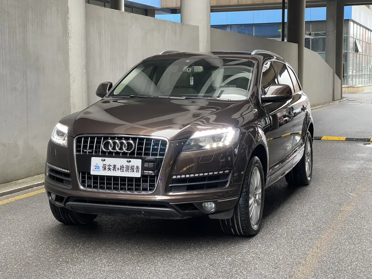 Audi Q7  из Китая