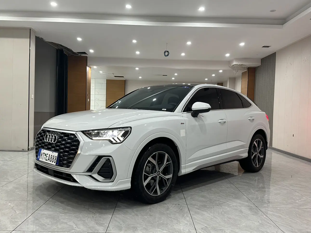 Audi Q3 Sportback  из Китая