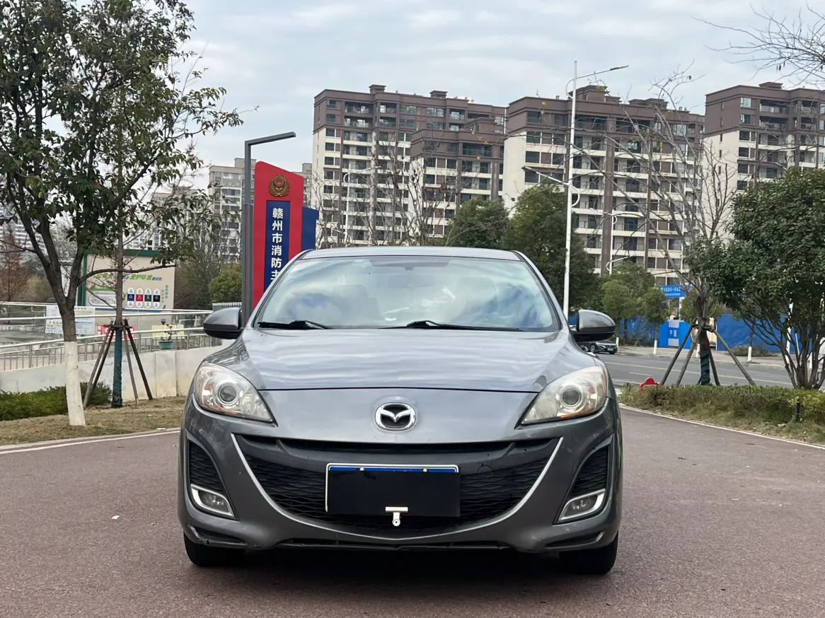 Mazda Axela (Mazda3)  из Китая