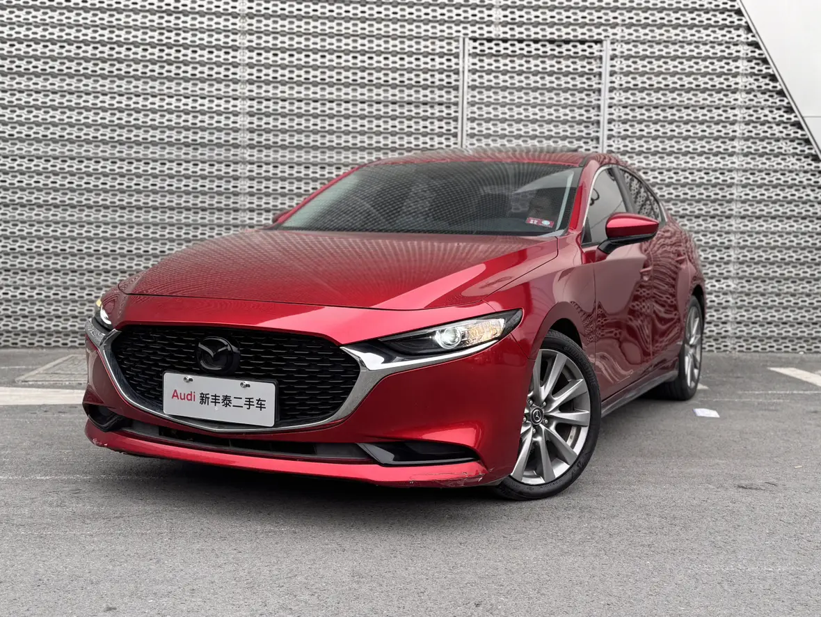 Mazda Axela (Mazda3)  из Китая