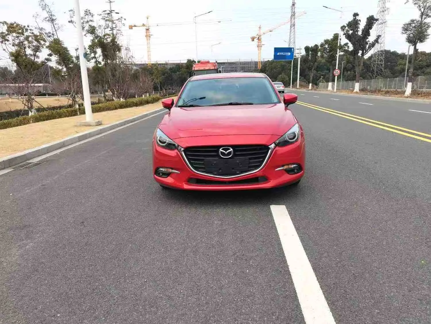 Mazda Axela (Mazda3)  из Китая