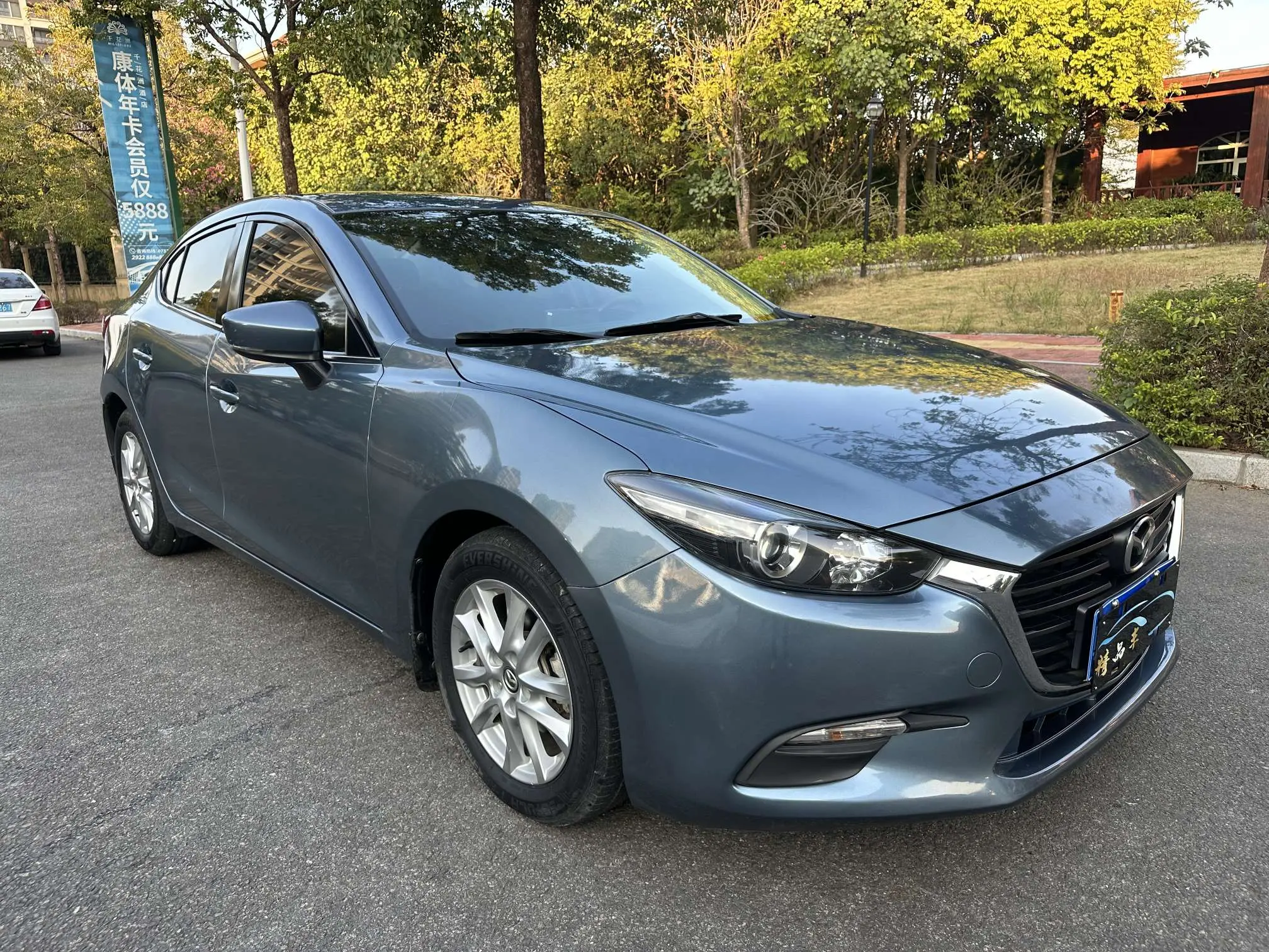 Mazda Axela (Mazda3)  из Китая