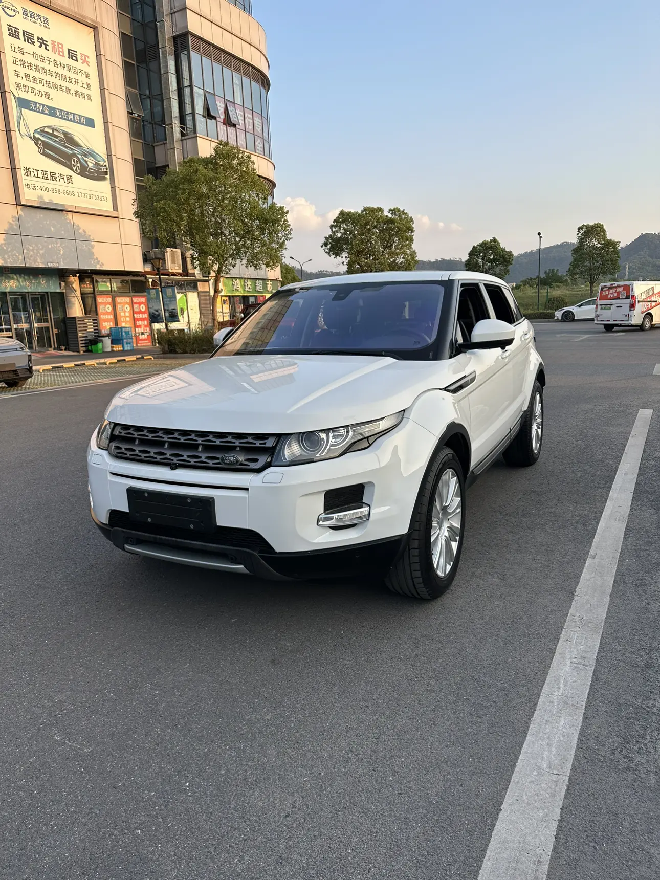 Land Rover Range Rover Evoque  из Китая