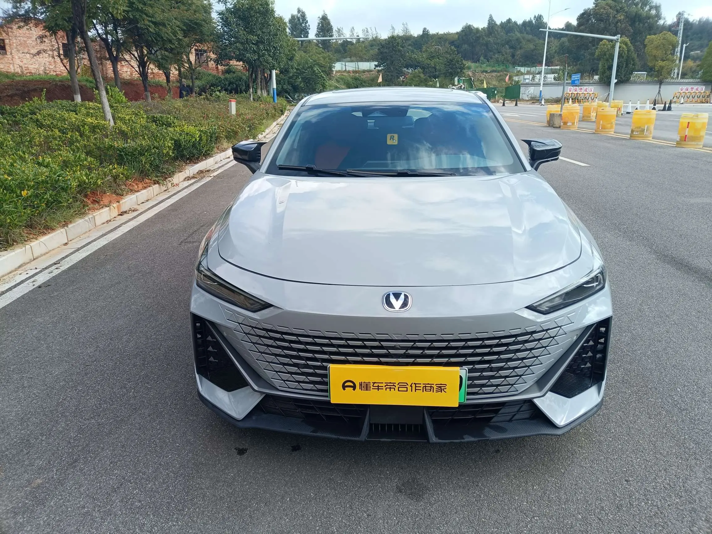 Changan UNI-V  из Китая