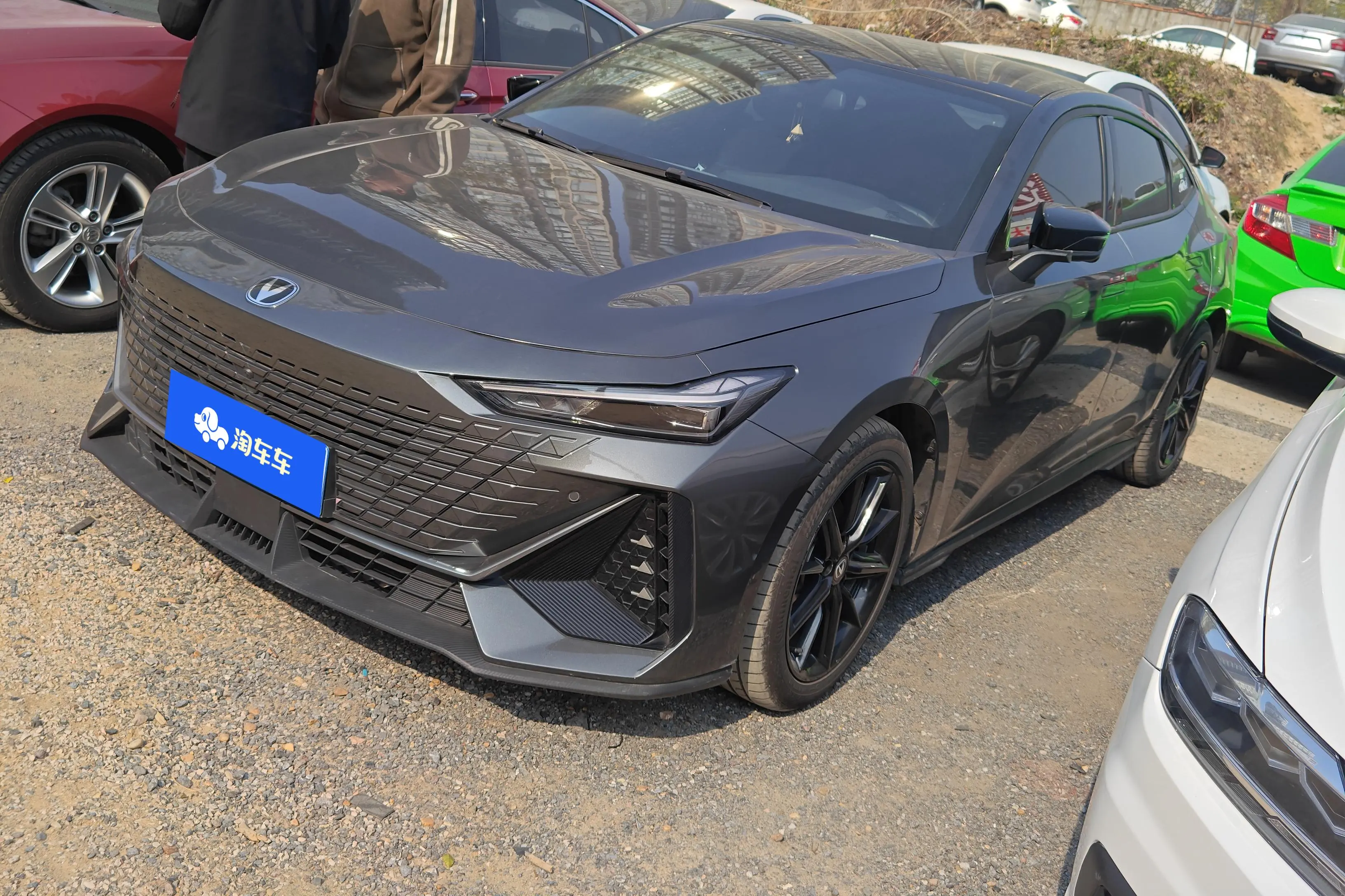 Changan UNI-V  из Китая