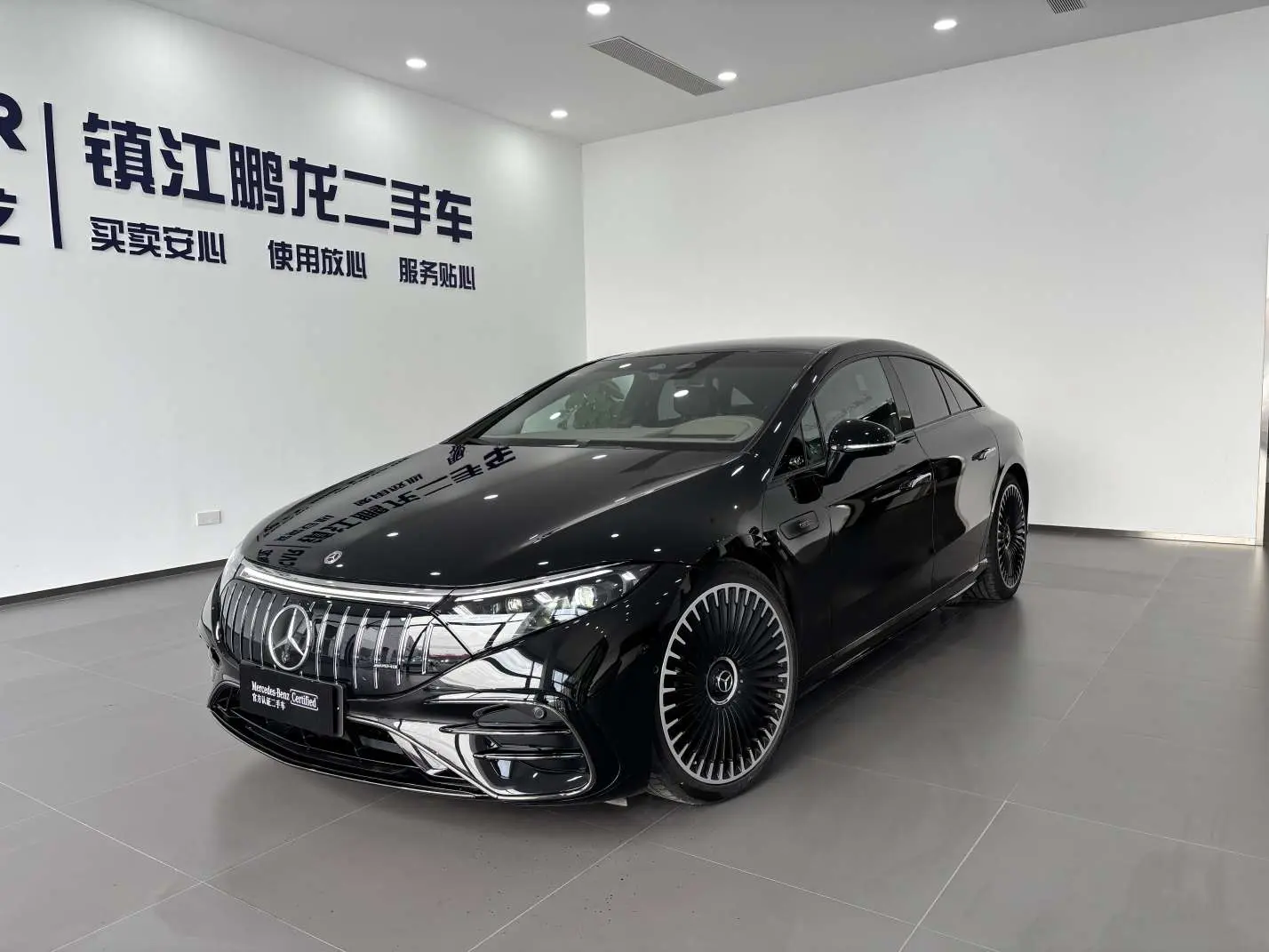 Mercedes-Benz EQS AMG  из Китая