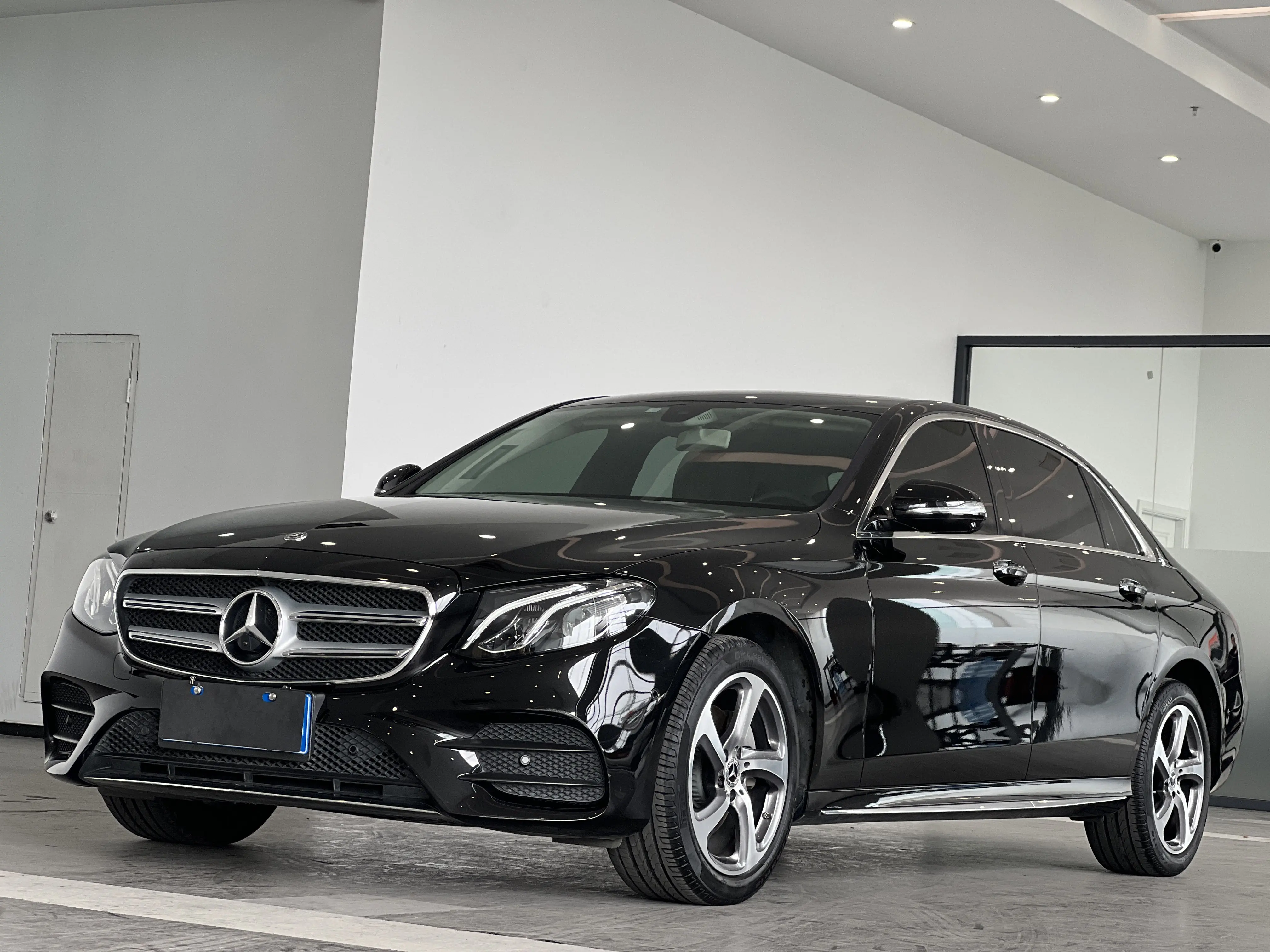 Mercedes-Benz E-Class  из Китая