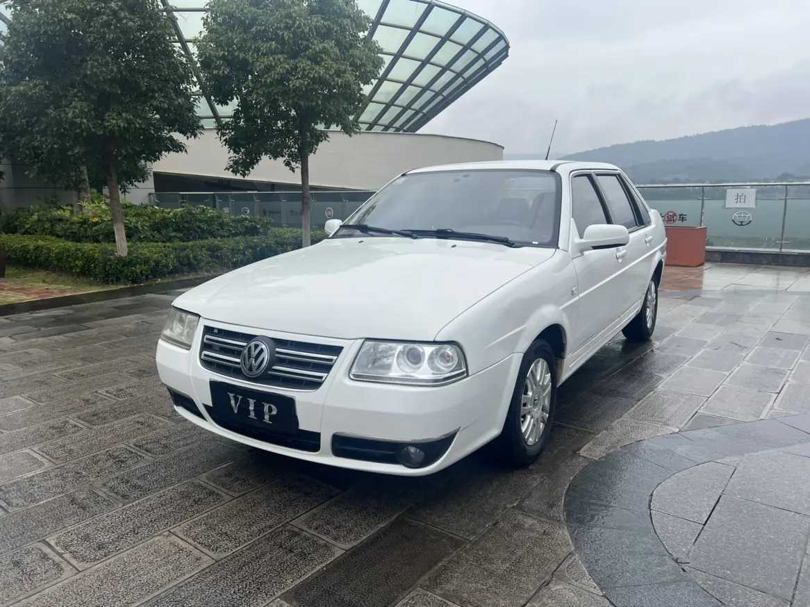 Volkswagen Santana Zhijun  из Китая