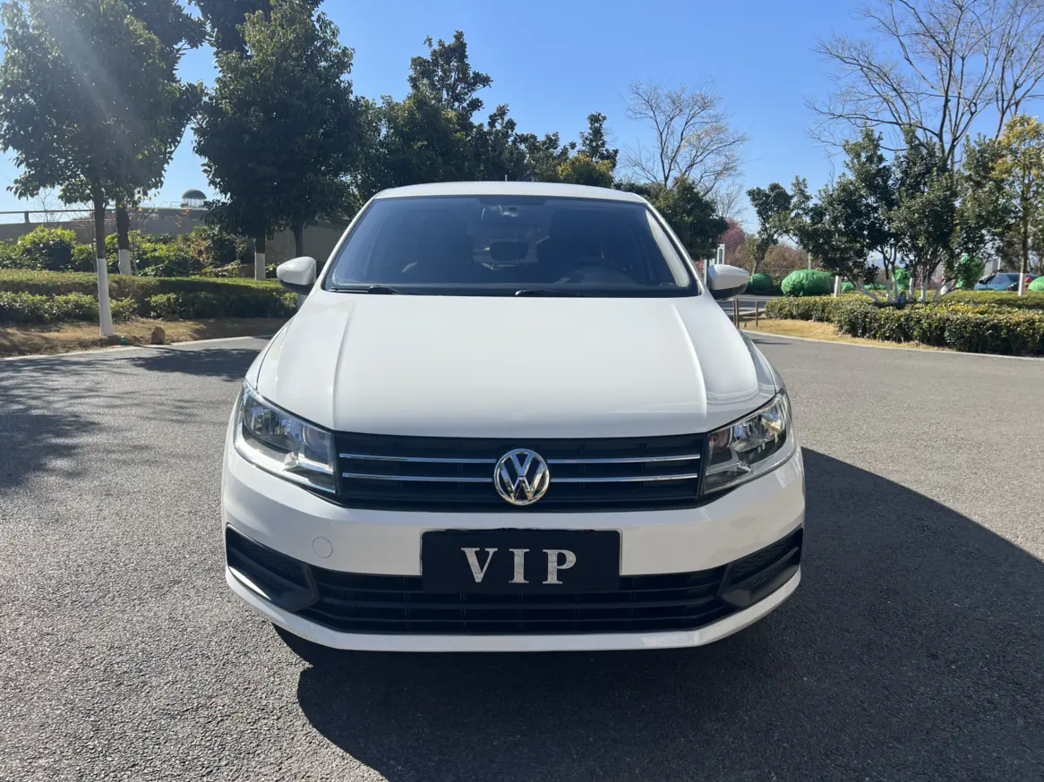 Volkswagen Santana  из Китая