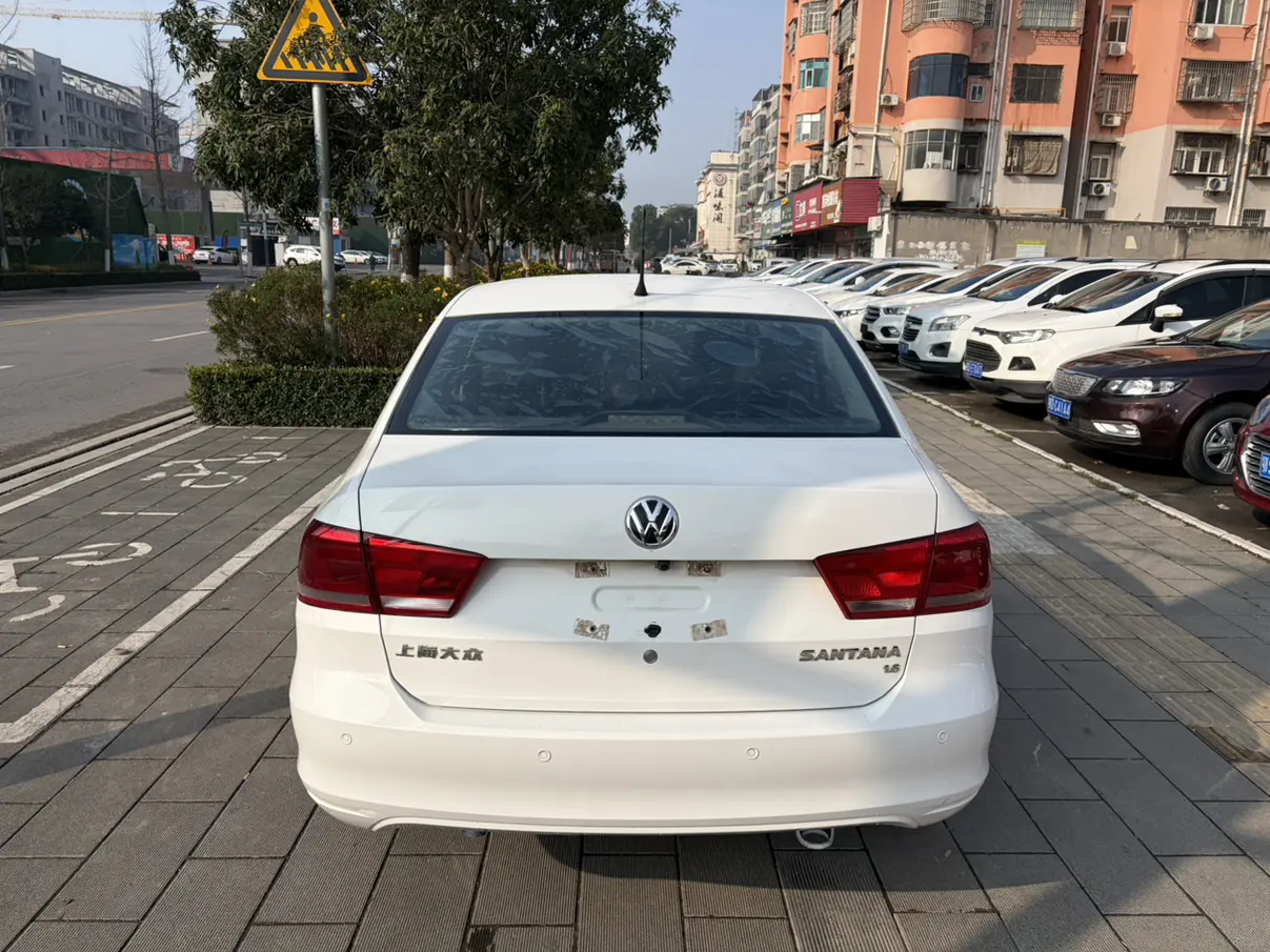 Volkswagen Santana  из Китая