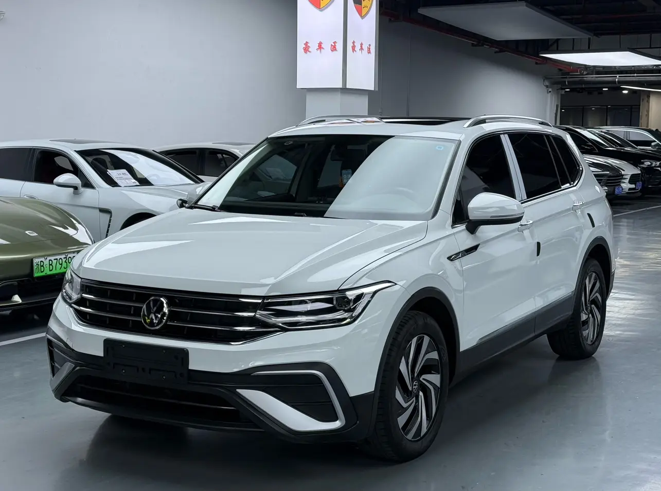 Volkswagen Tiguan L  из Китая