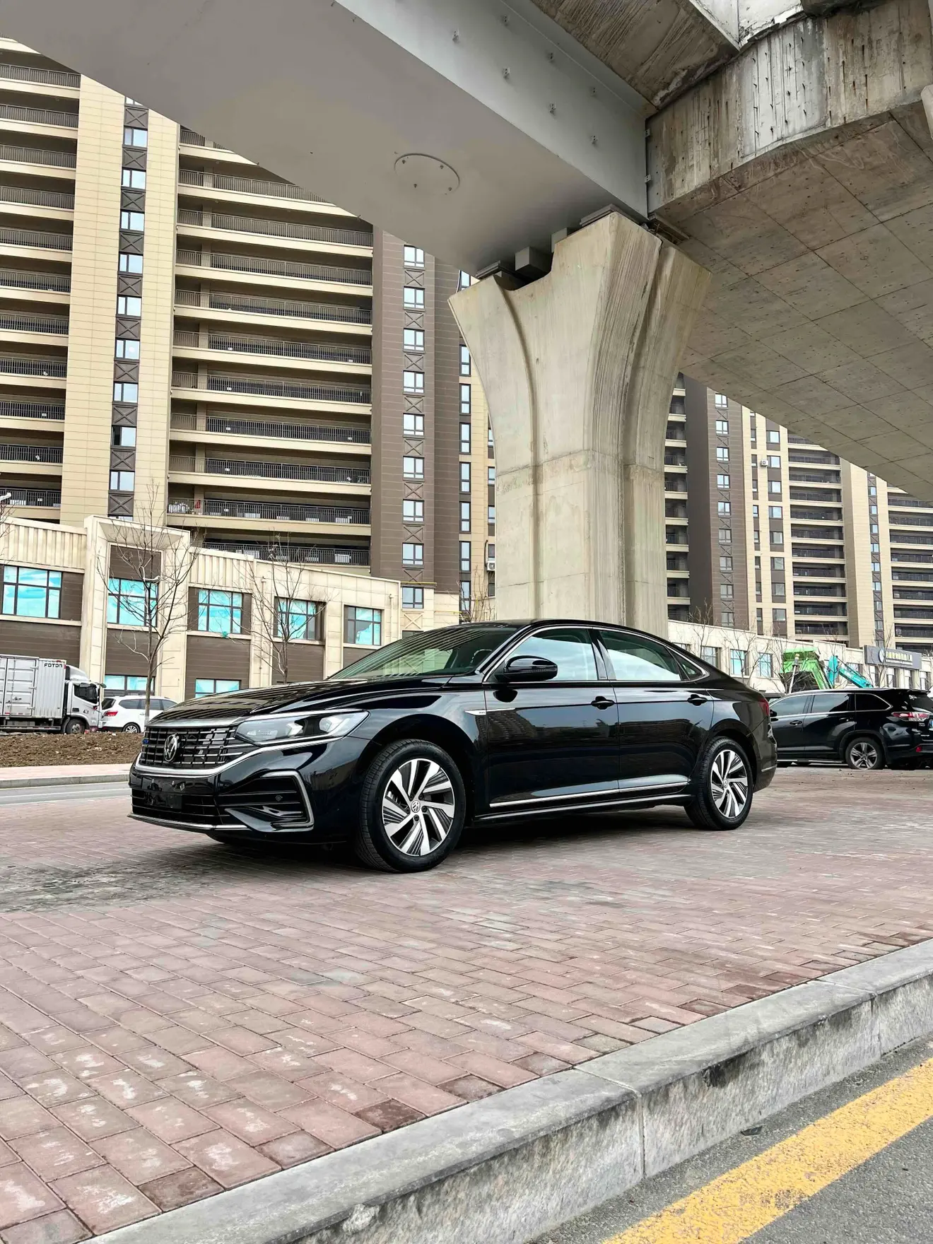 Volkswagen Passat PHEV  из Китая