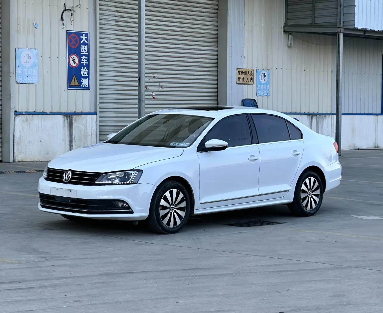 Volkswagen Sagitar  из Китая