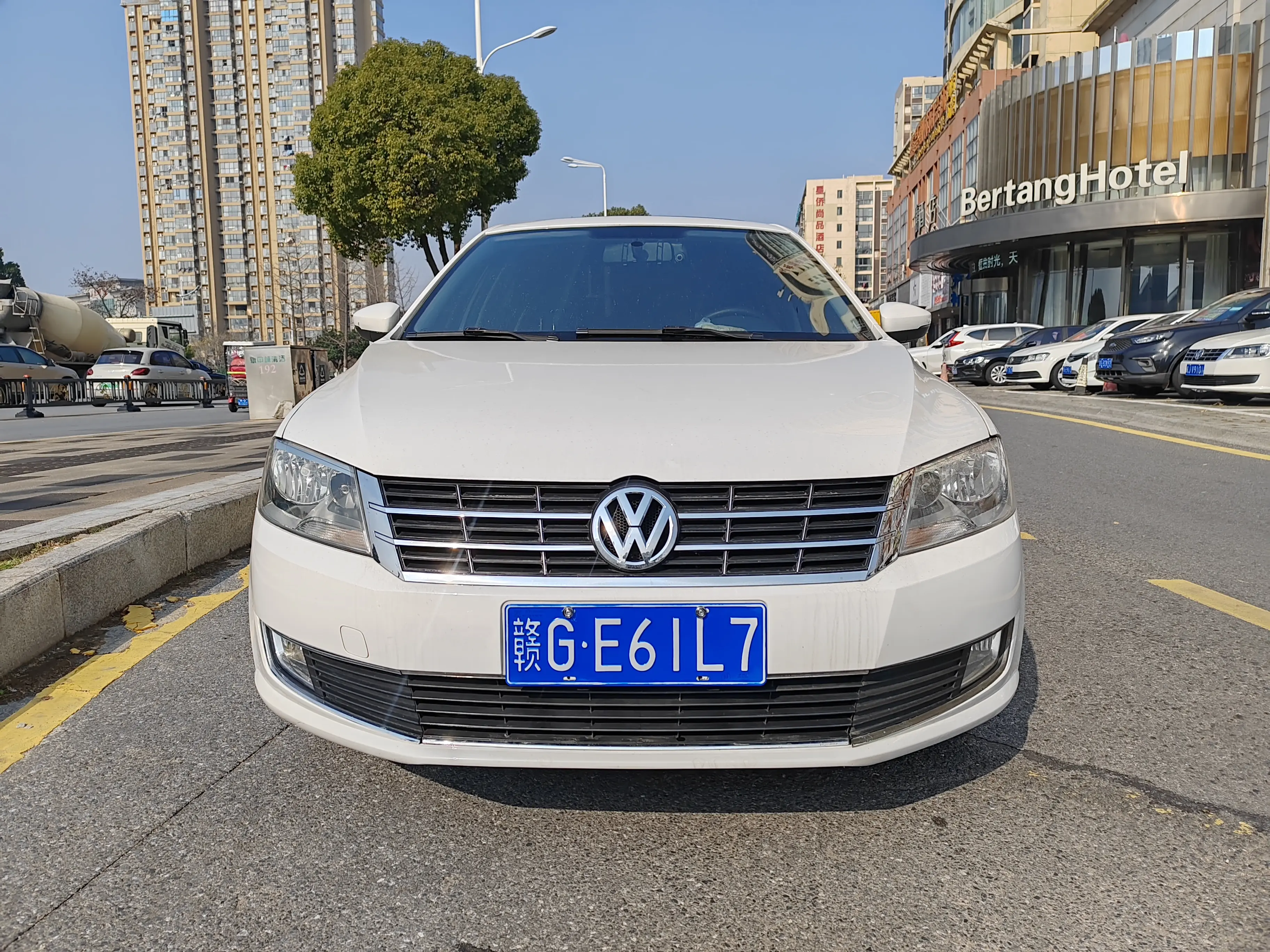 Volkswagen Lavida  из Китая