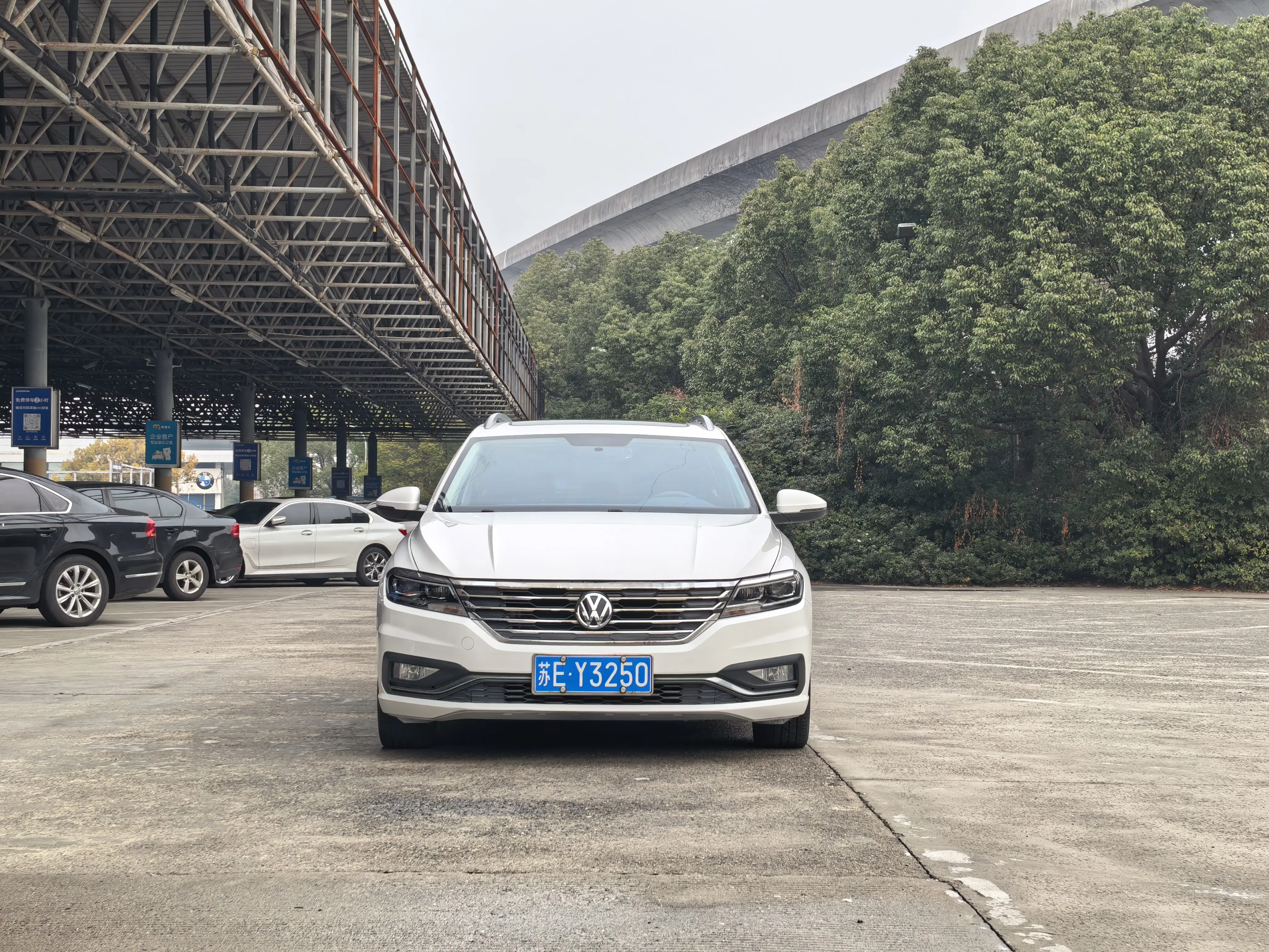 Volkswagen Lavida  из Китая