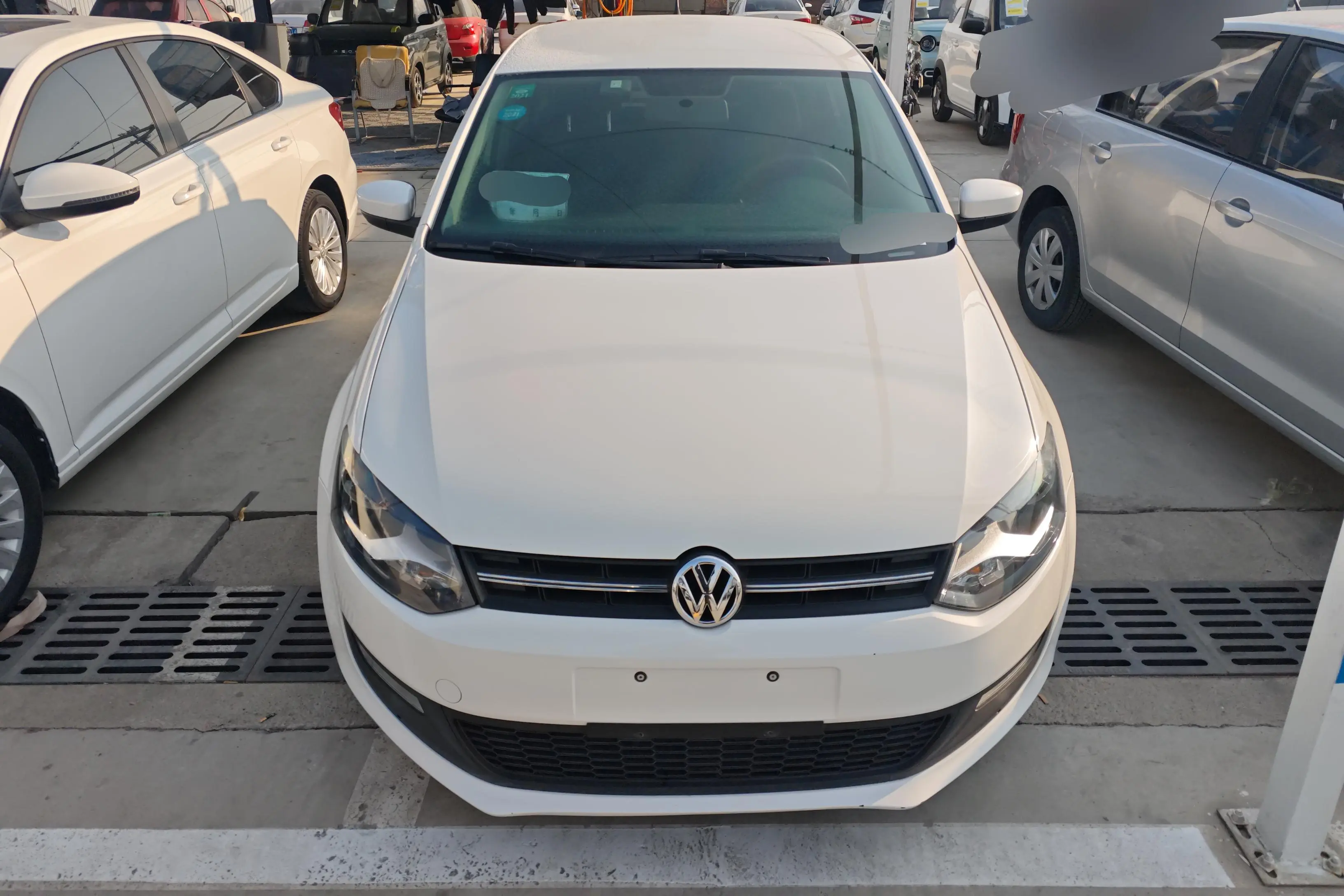 Volkswagen Polo  из Китая