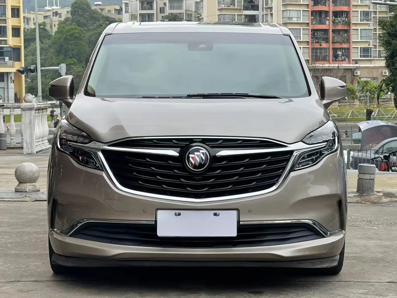 Buick GL8  из Китая