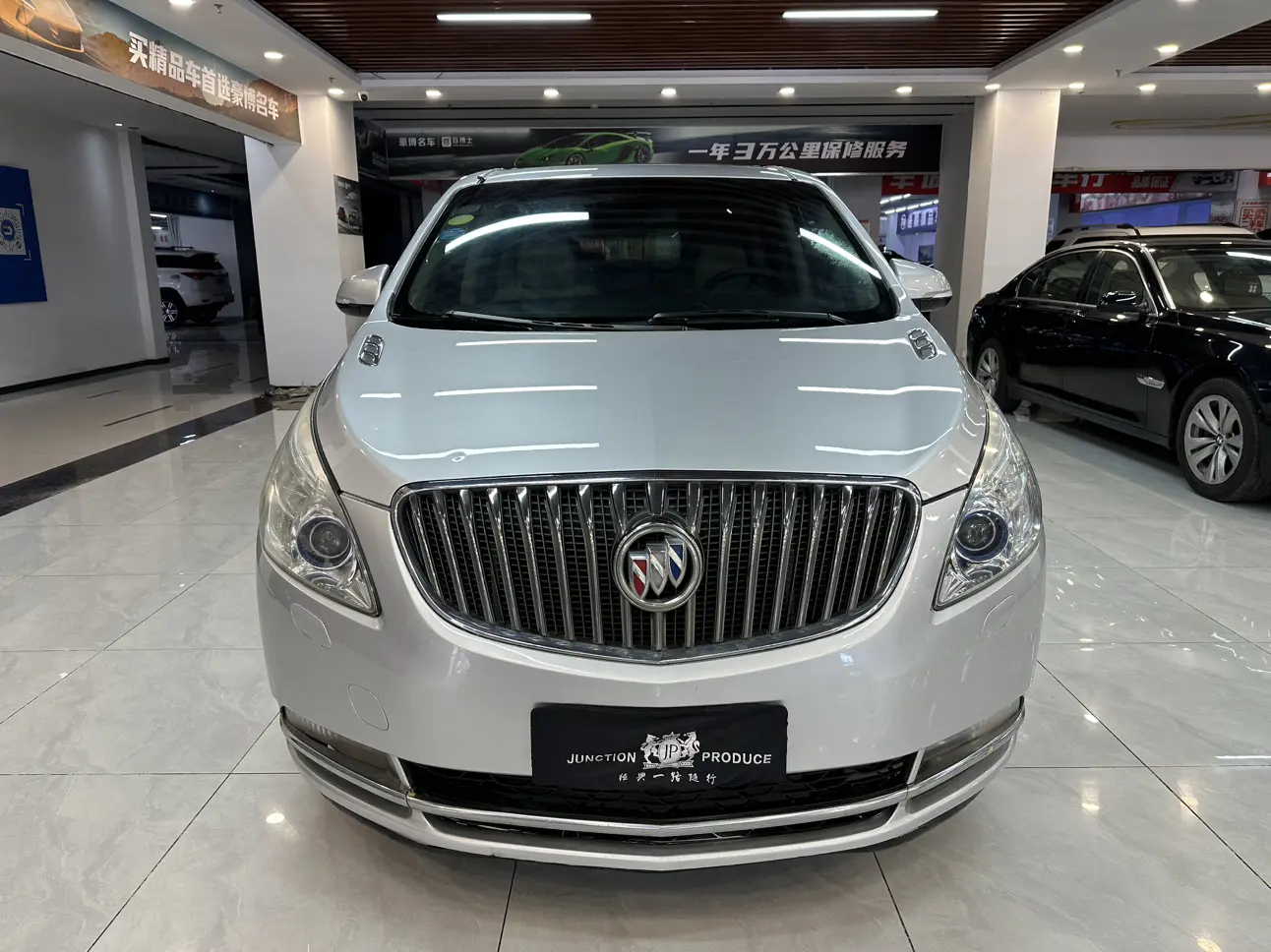 Buick GL8  из Китая