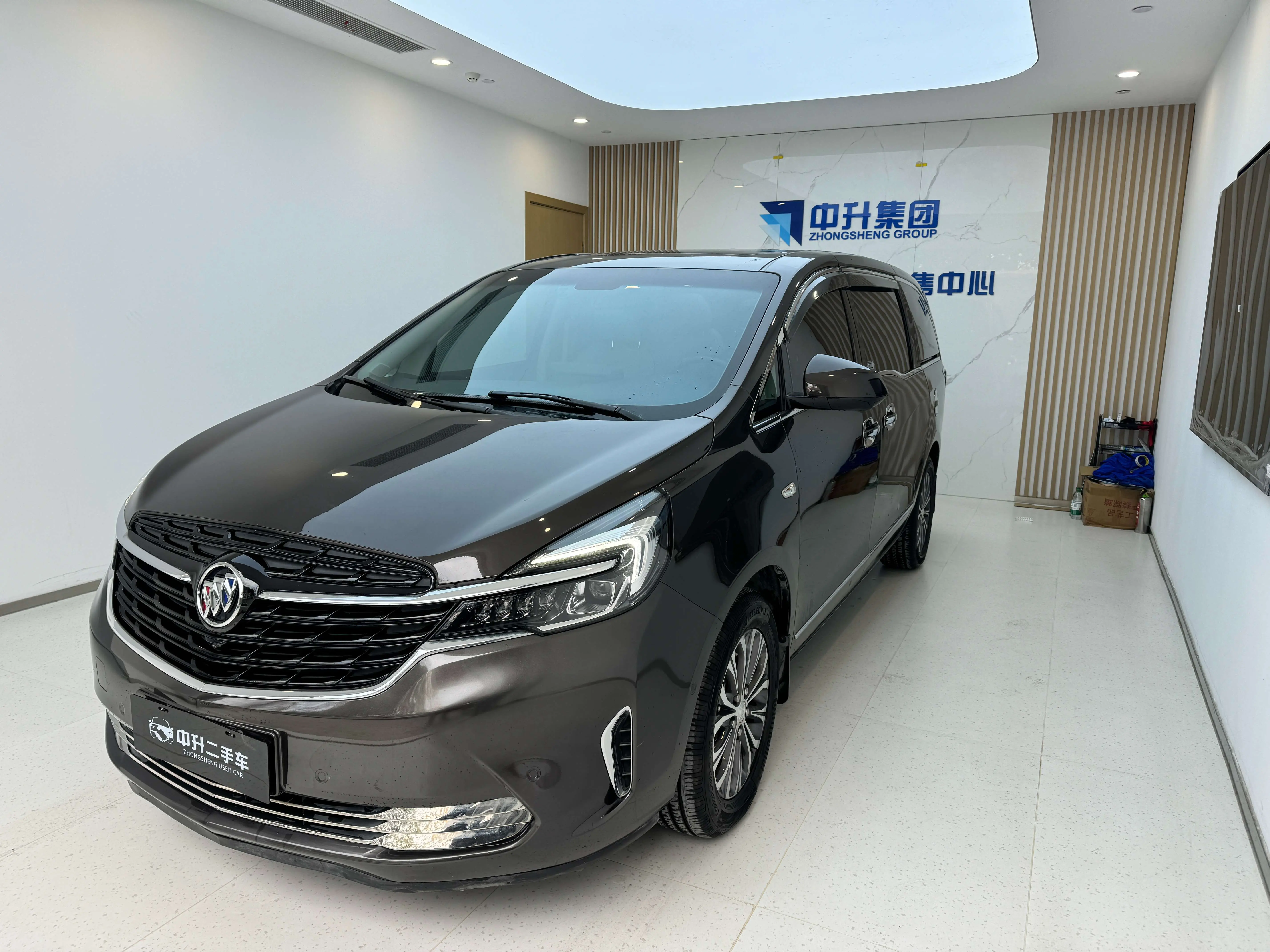 Buick GL8  из Китая