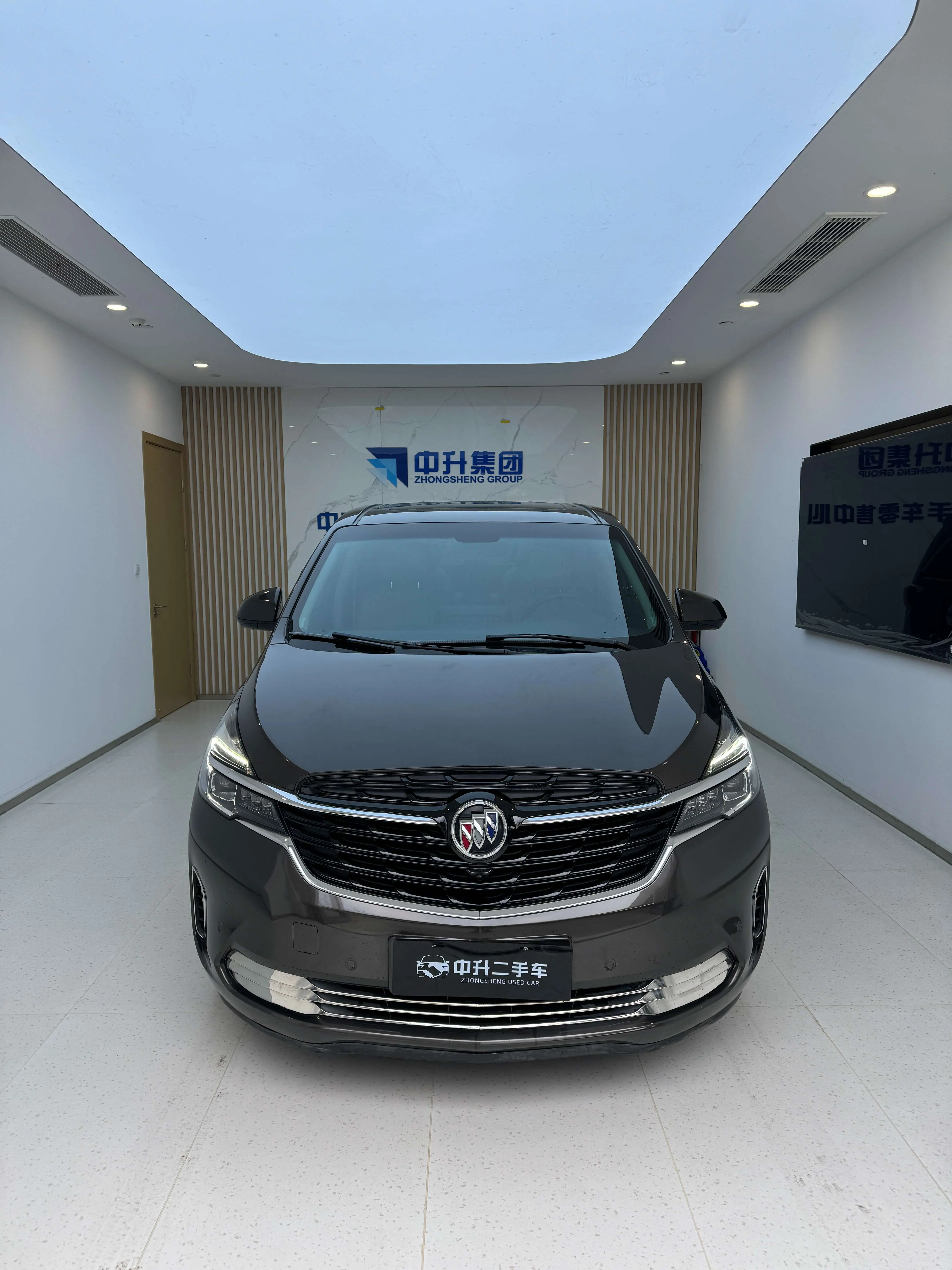 Buick GL8  из Китая