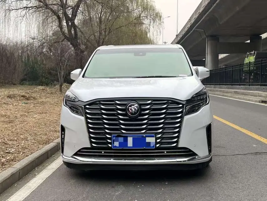 Buick GL8  из Китая