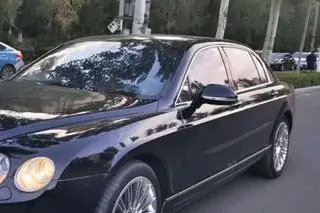Bentley Galloping  из Китая
